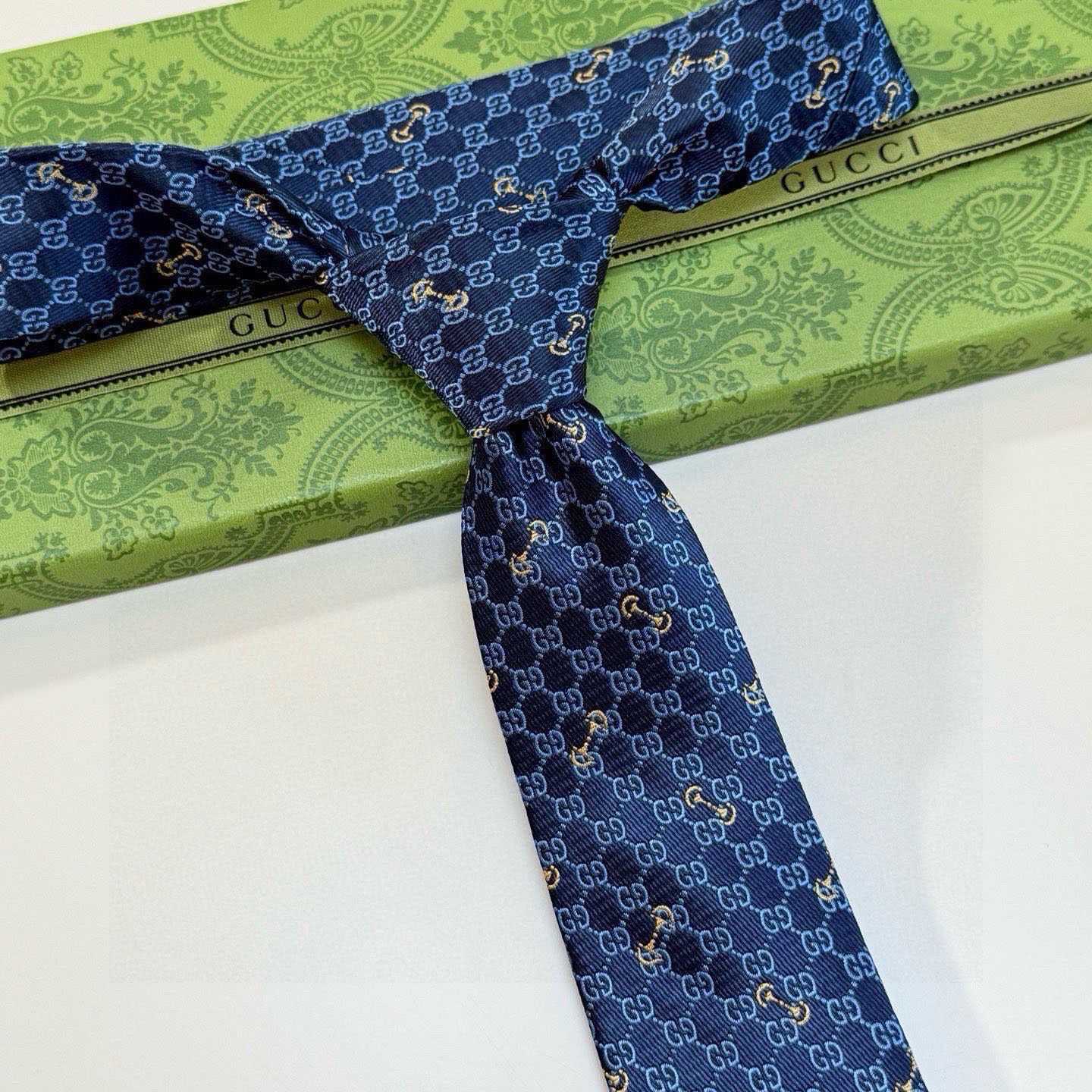Gucci GG Silk Jacquard Tie - DesignerGu