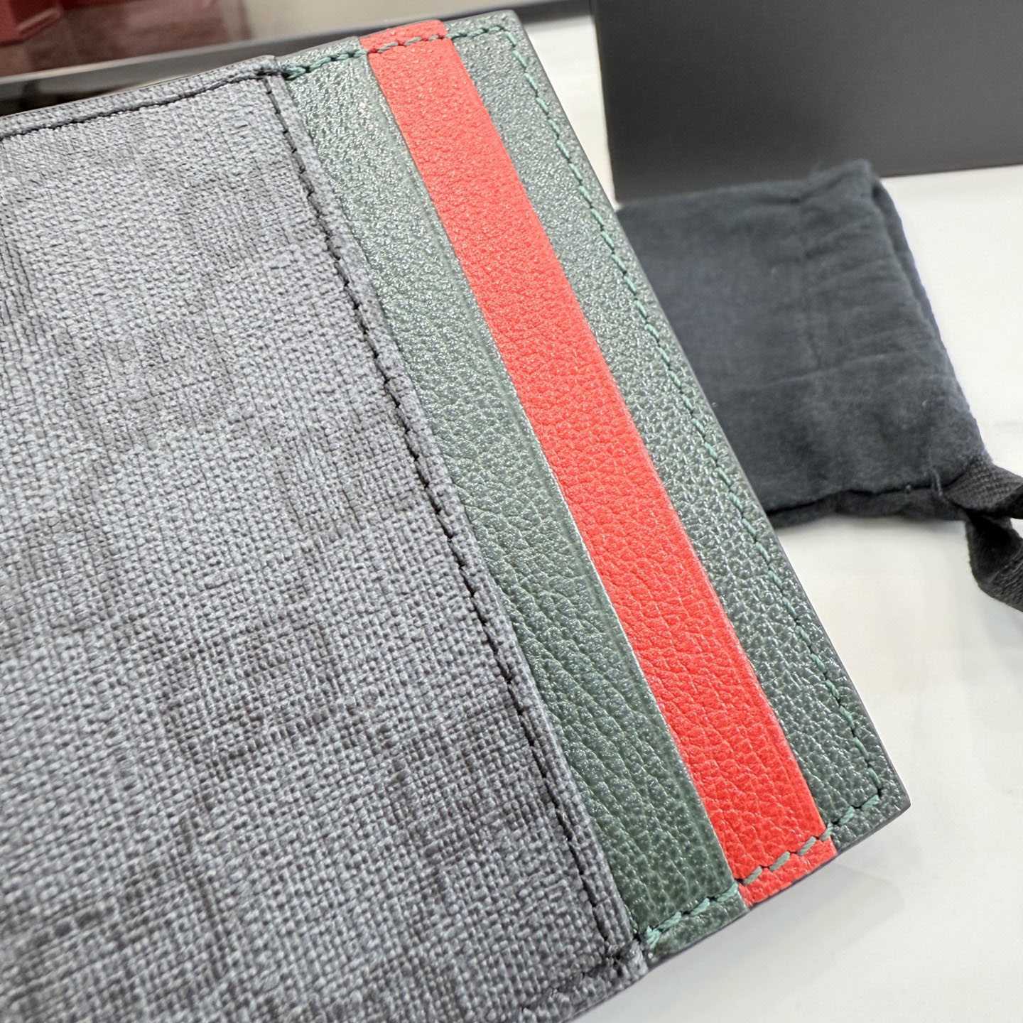 Gucci Bi-fold Wallet With Web Card Slots A00719 - DesignerGu