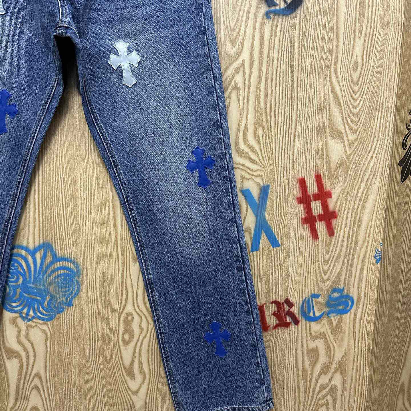 Chrome Hearts  Jeans  - DesignerGu