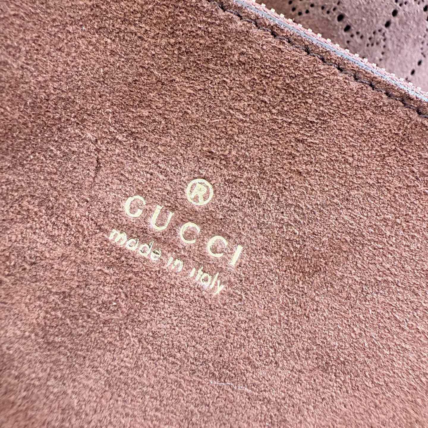 Gucci Venice Small Bucket Bag A002GW - DesignerGu