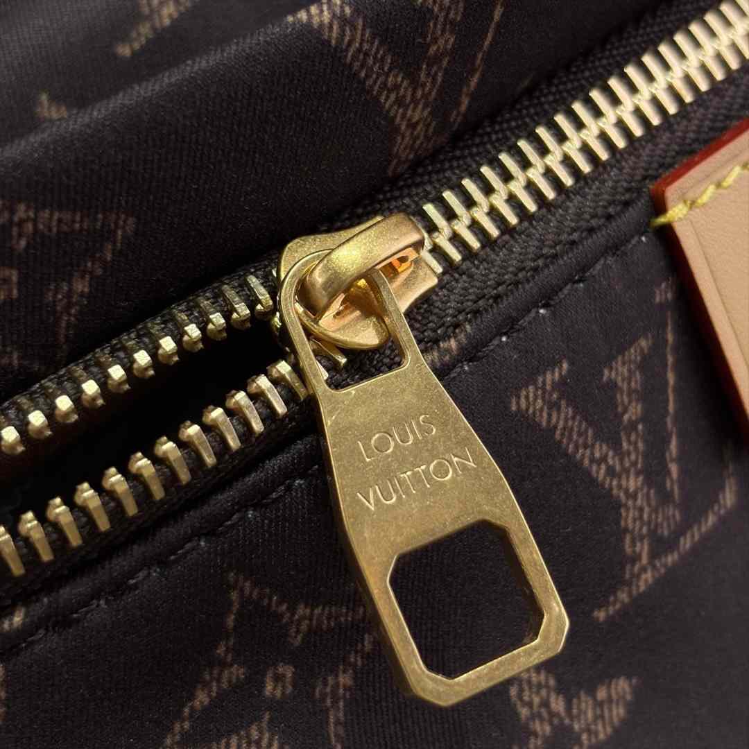 Louis Vuitton Track Backpack MM Louis Vuitton Silk Tech M2A456 - DesignerGu
