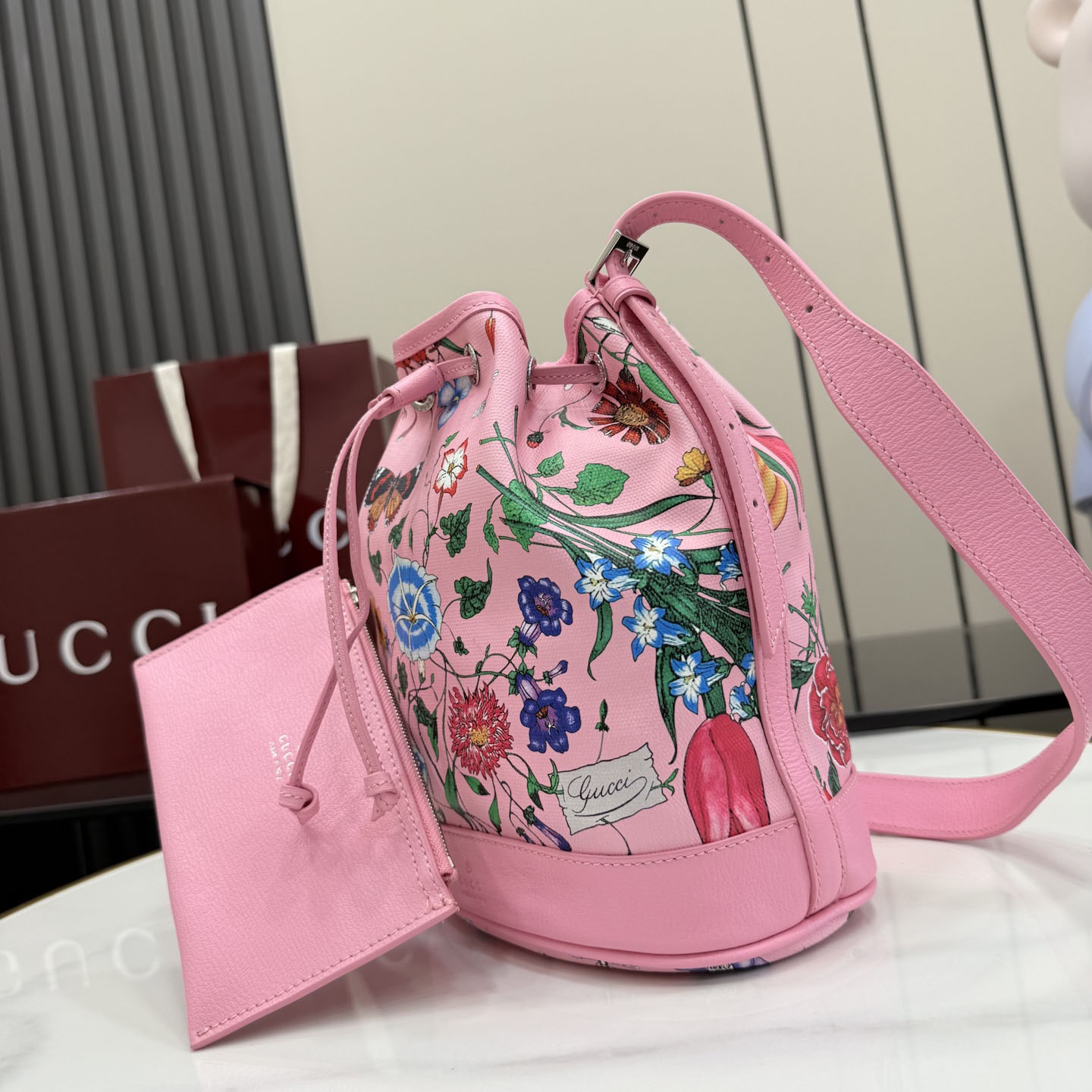 Gucci Venice Small Bucket Bag A002GW - DesignerGu