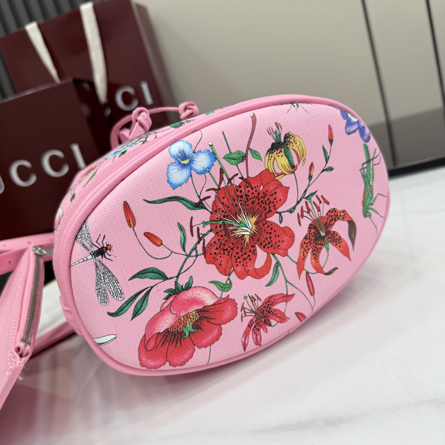 Gucci Venice Small Bucket Bag A002GW - DesignerGu