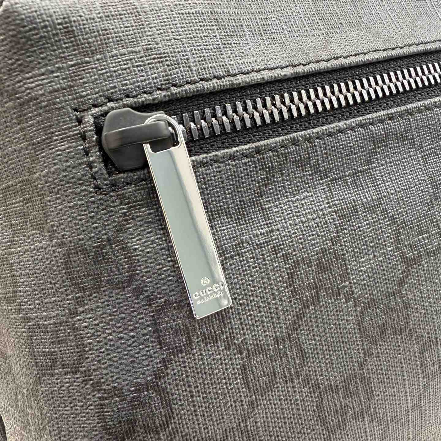 Gucci Essence Classic Medium Backpack A0020S - DesignerGu