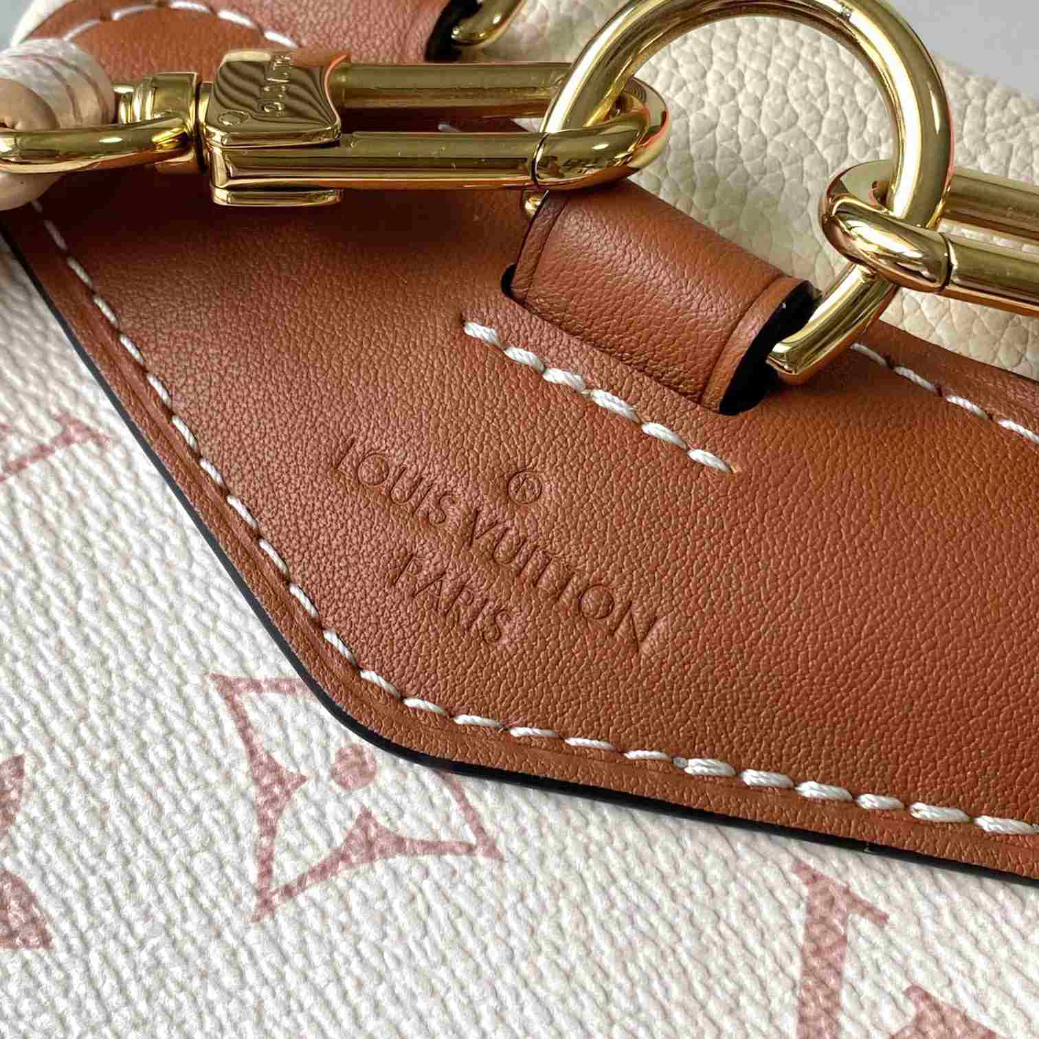 Louis Vuitton Montsouris Mini M2A079 - DesignerGu