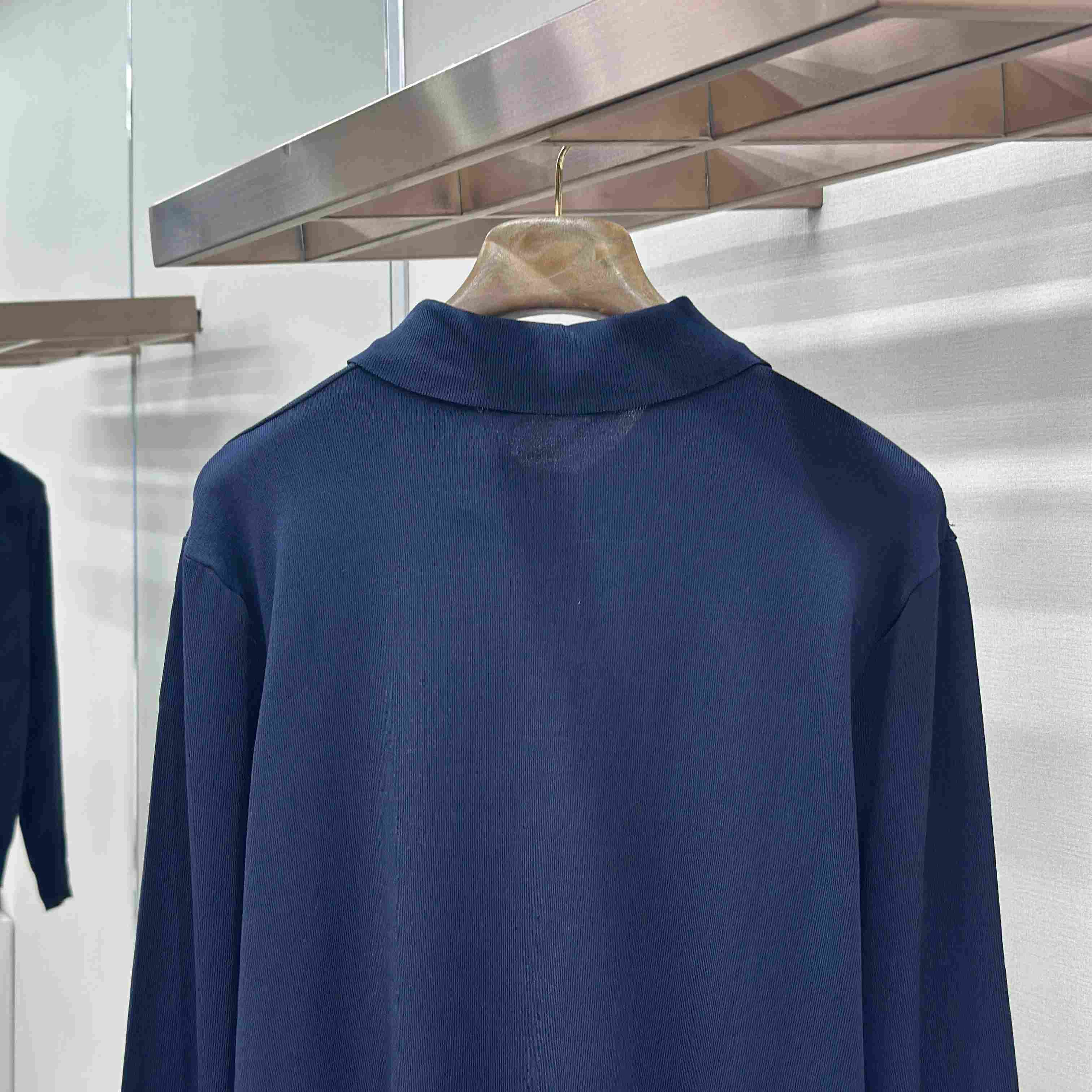 Louis Vuitton Wool-Silk Blend Long-Sleeved Polo Shirt 1AJSO7 - DesignerGu