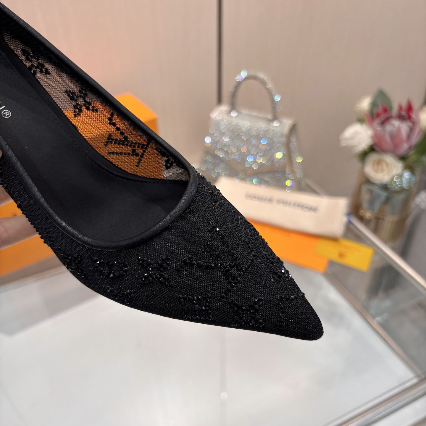 Louis Vuitton Gala Pump 1AIDPG - DesignerGu