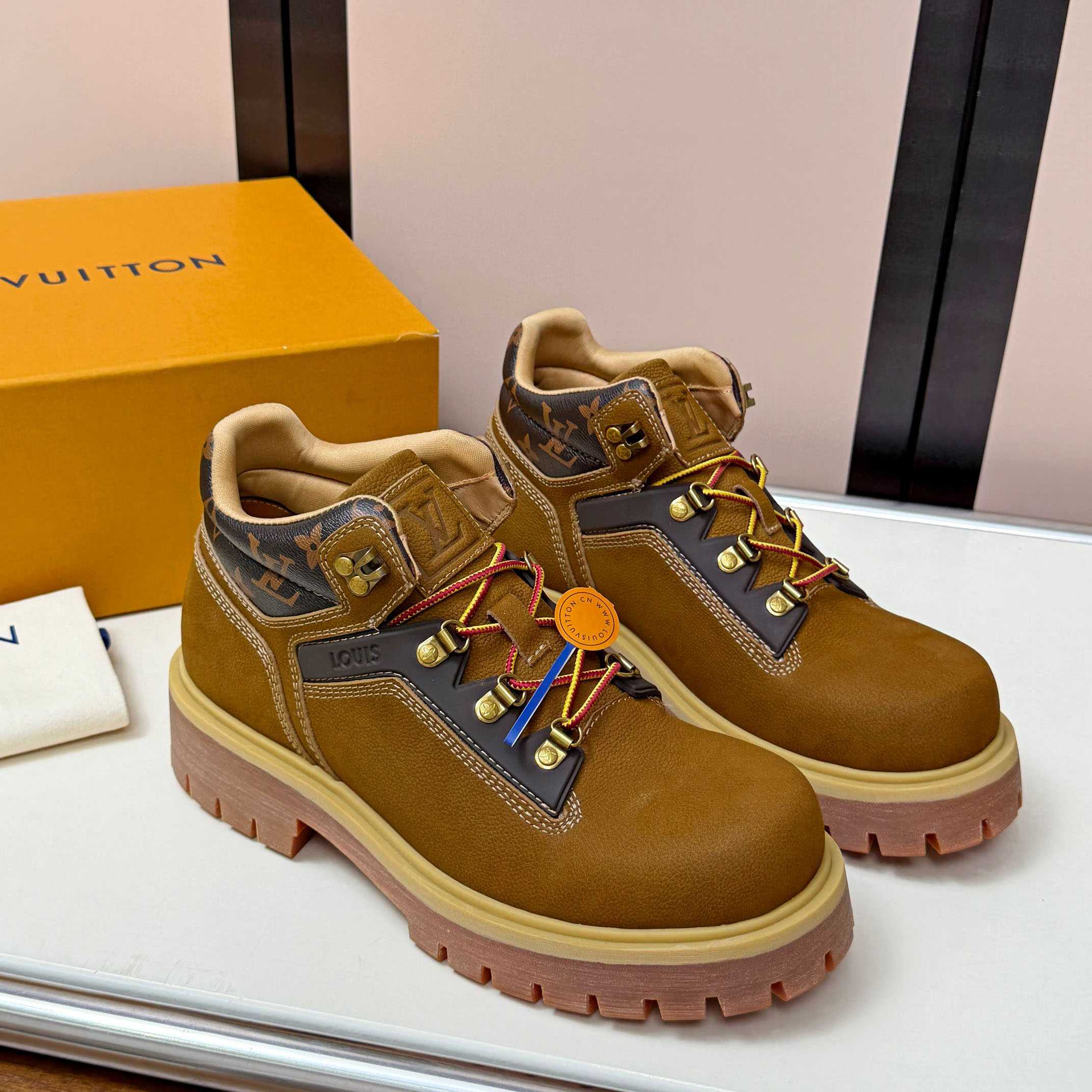 Louis Vuitton LV Remix Ankle Boot  - DesignerGu