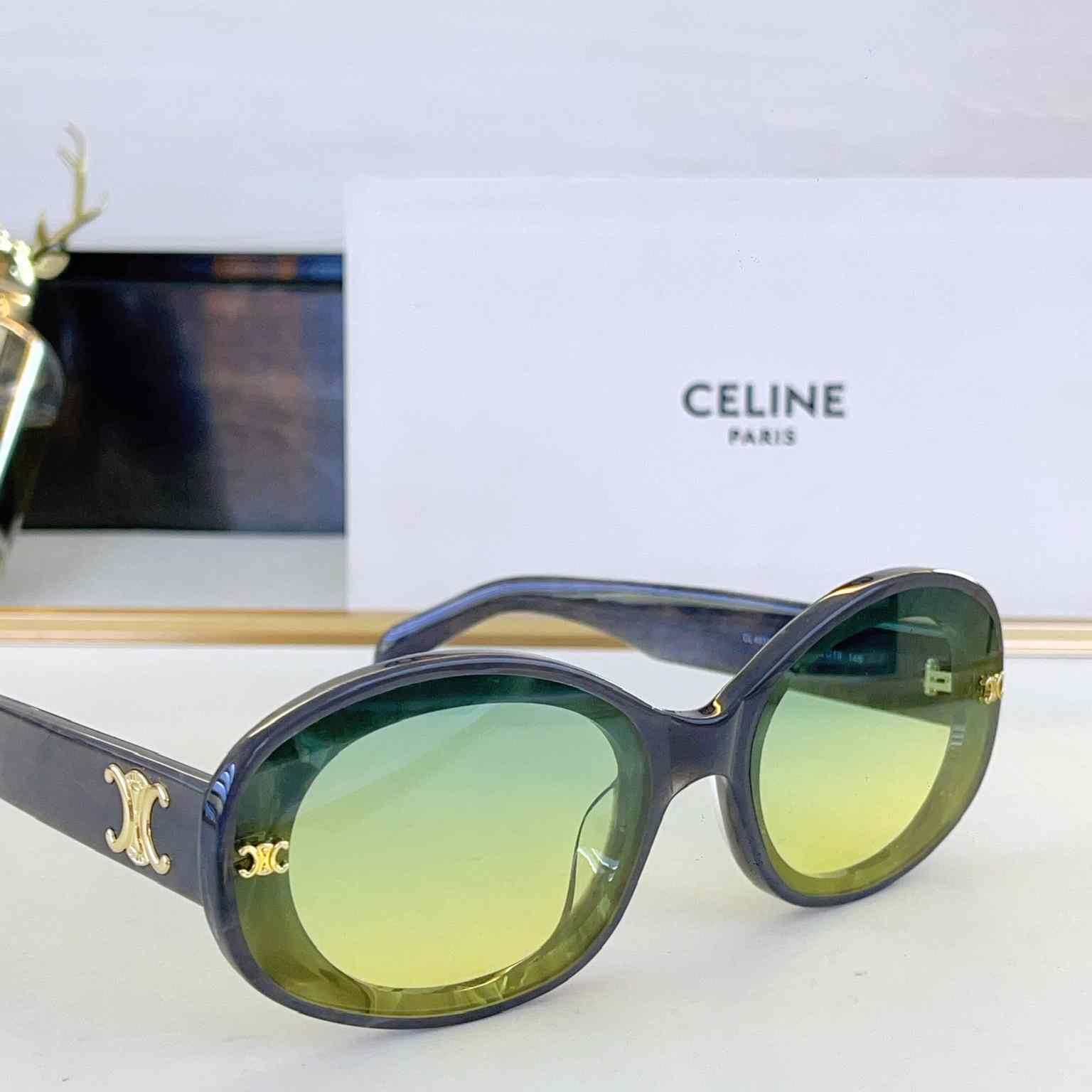 Celine CL40312 Sunglasses  - DesignerGu
