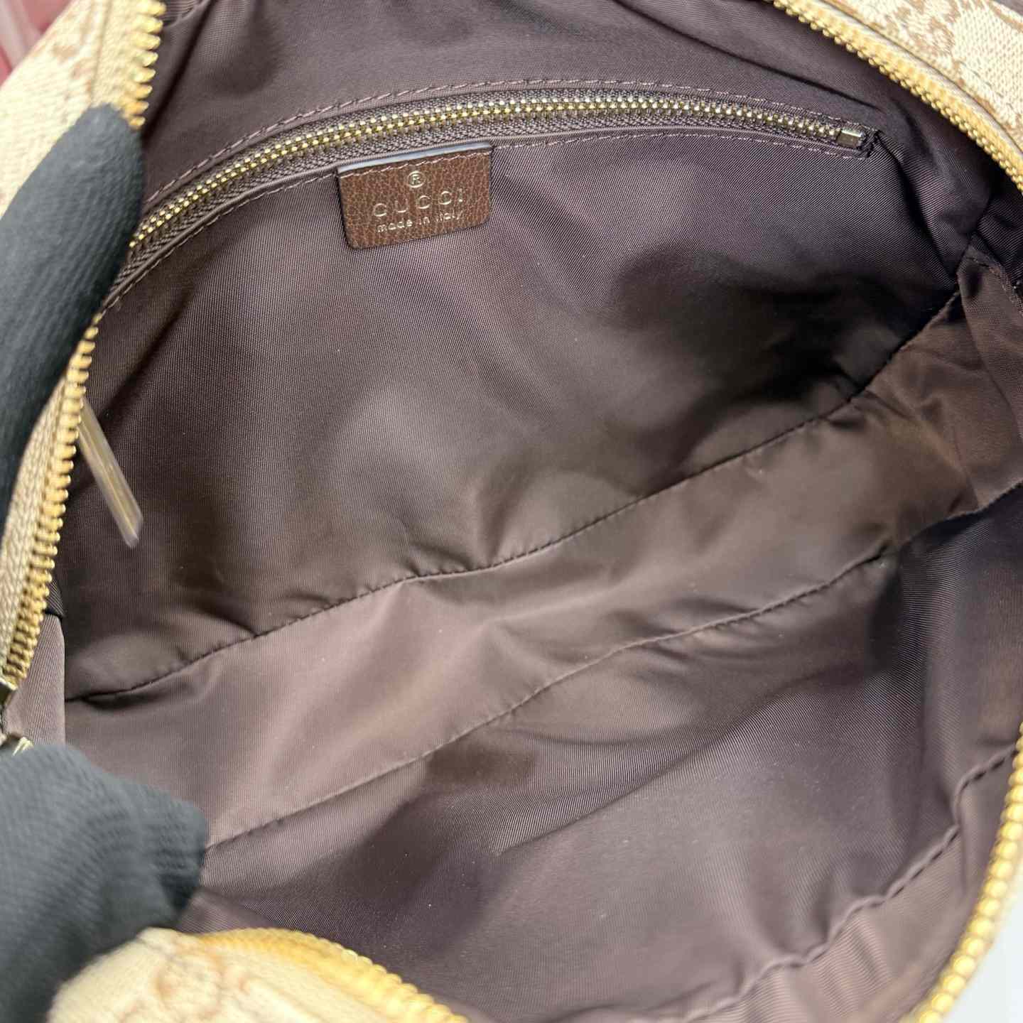 Gucci Small Crossbody Bag With Web A006ZN - DesignerGu