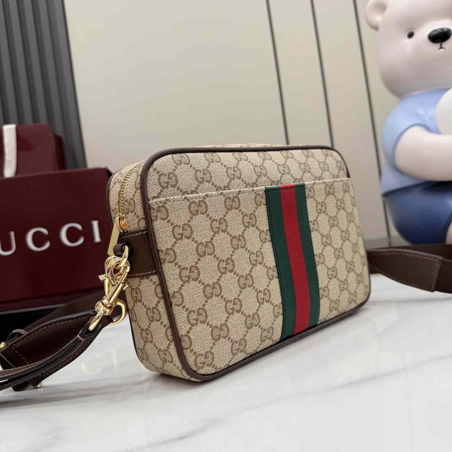 Gucci Small Crossbody Bag With Web A006ZN - DesignerGu