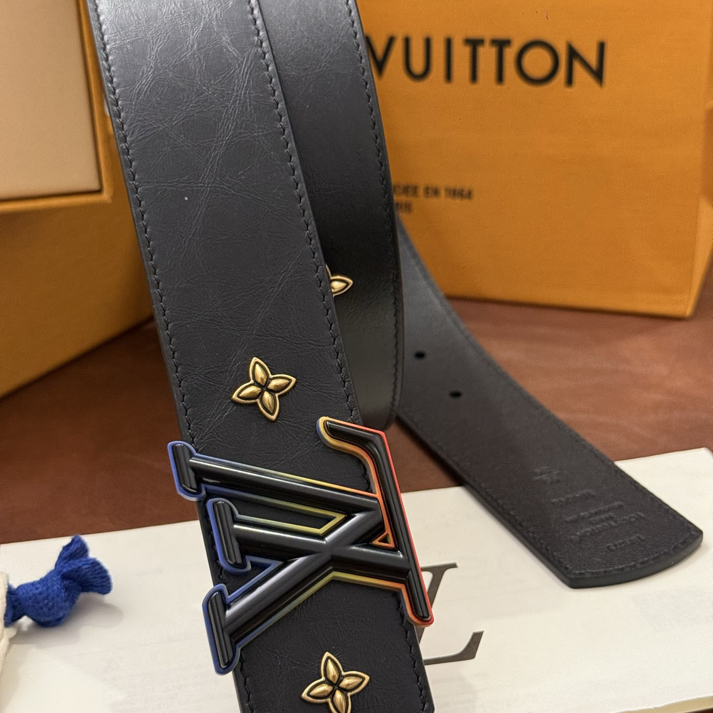 Louis Vuitton LV Dimension Drift Flower Studs 40mm Reversible Belt - DesignerGu