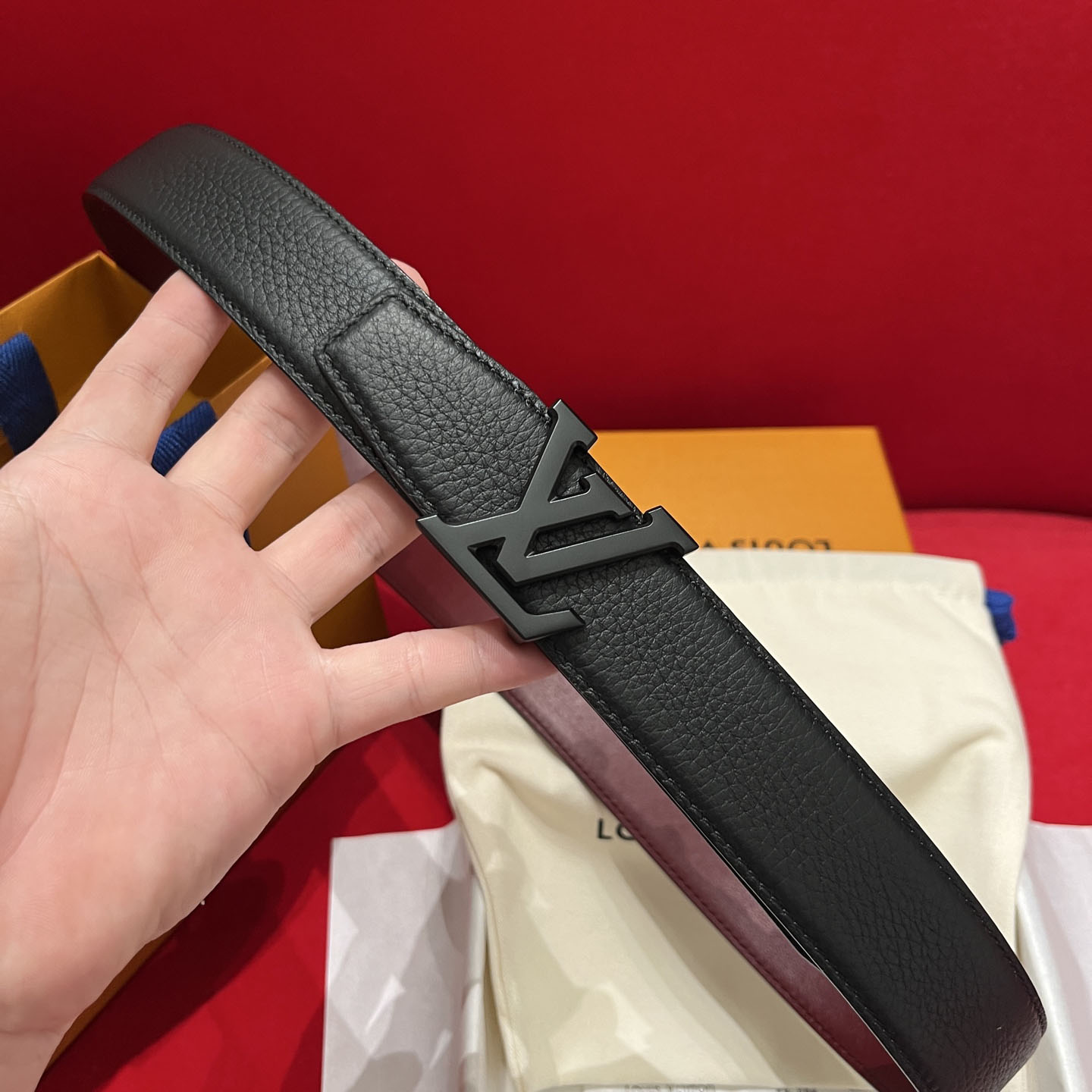 Louis Vuitton  LV Heritage 35mm Reversible Belt - DesignerGu