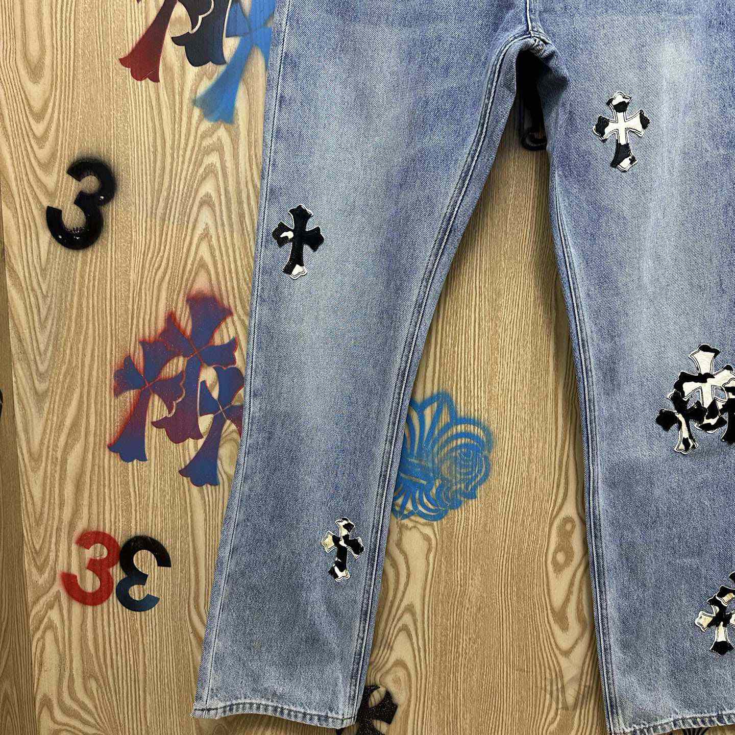 Chrome Hearts  Jeans  - DesignerGu
