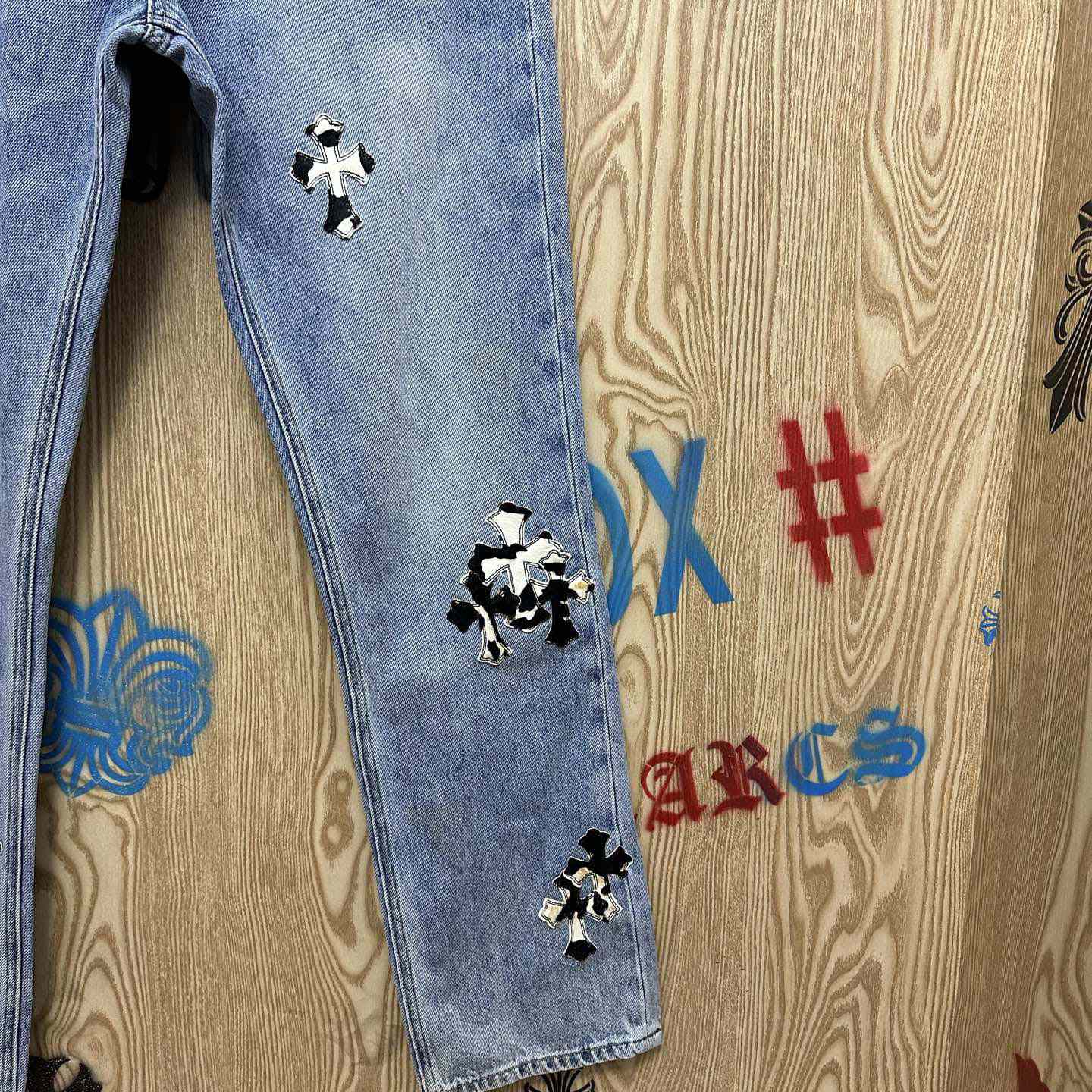 Chrome Hearts  Jeans  - DesignerGu