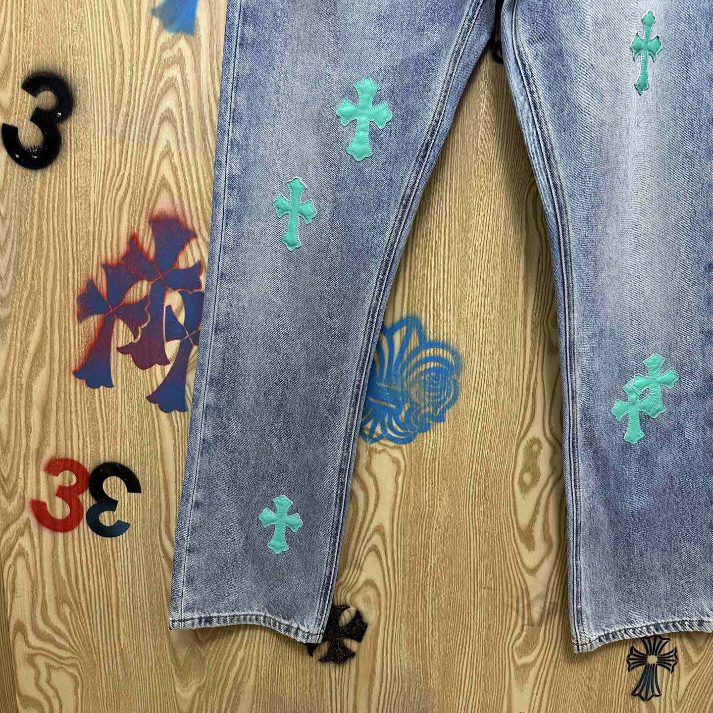 Chrome Hearts  Jeans  - DesignerGu