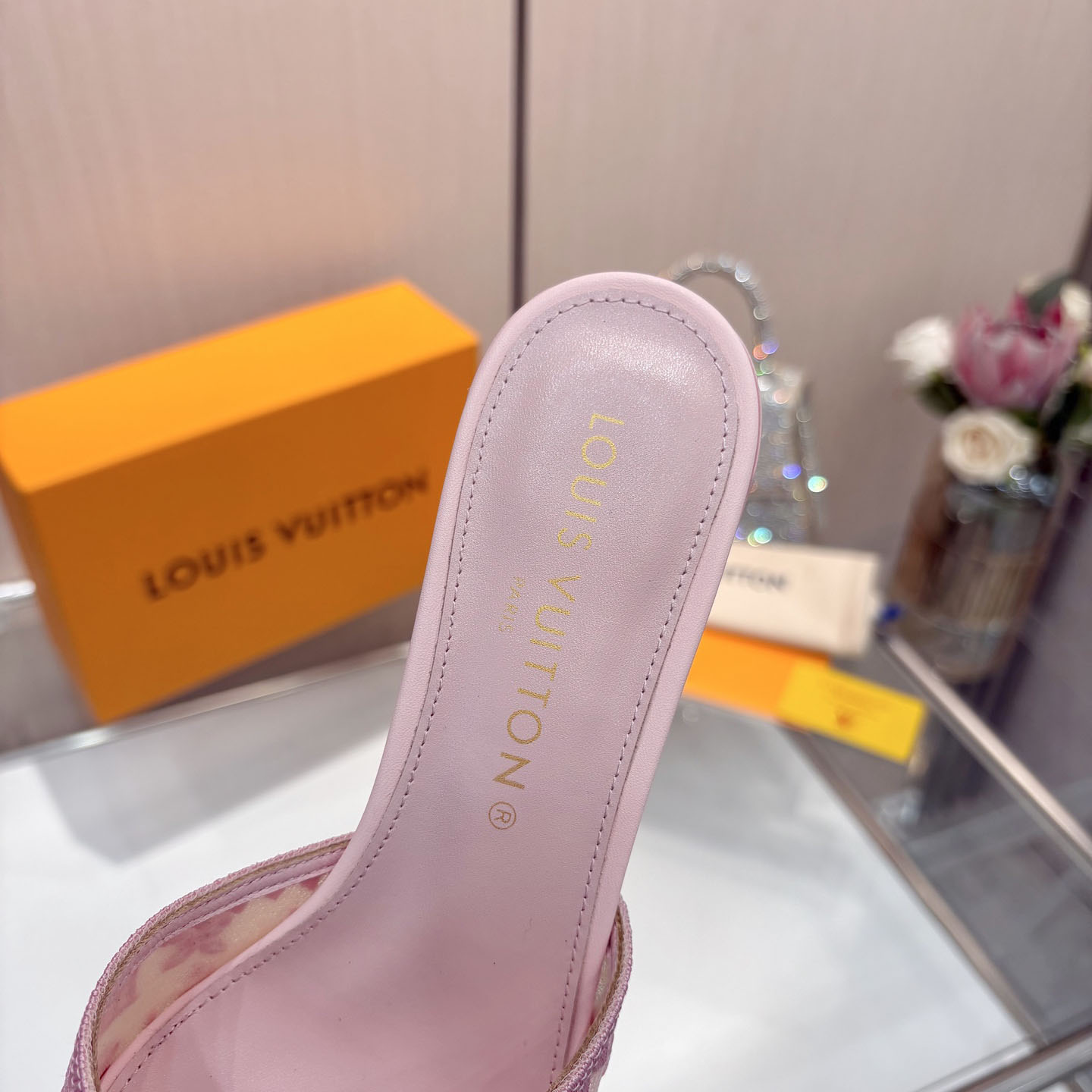 Louis Vuitton 6AM Mule - DesignerGu
