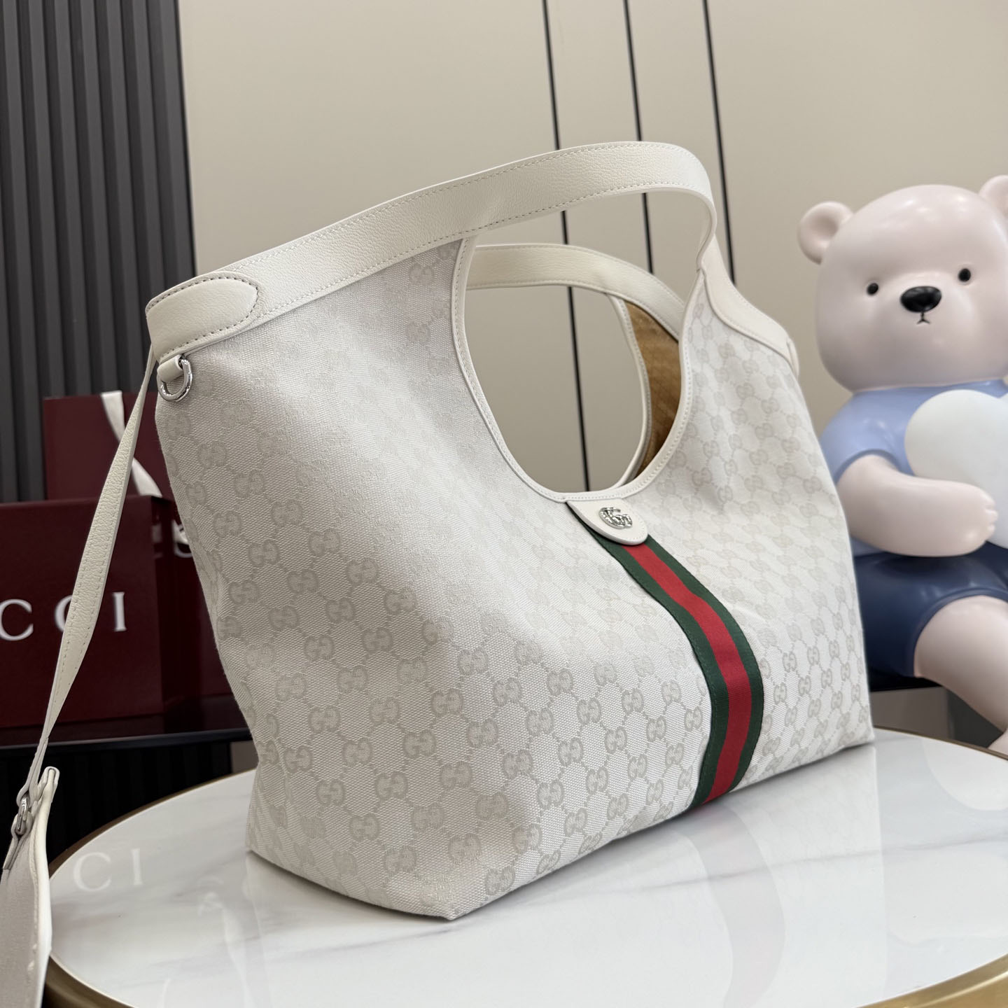  Gucci Gucci Giglio Large Tote Bag  853971 - DesignerGu