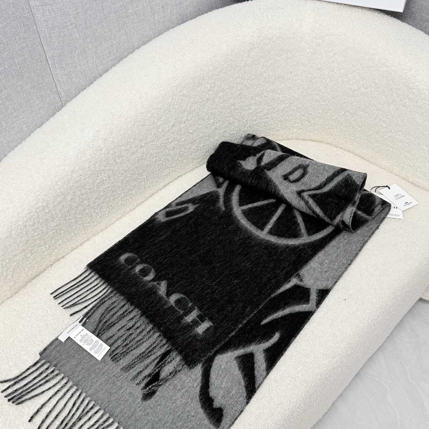 Coach Horse And Carriage Cashmere Muffler - DesignerGu