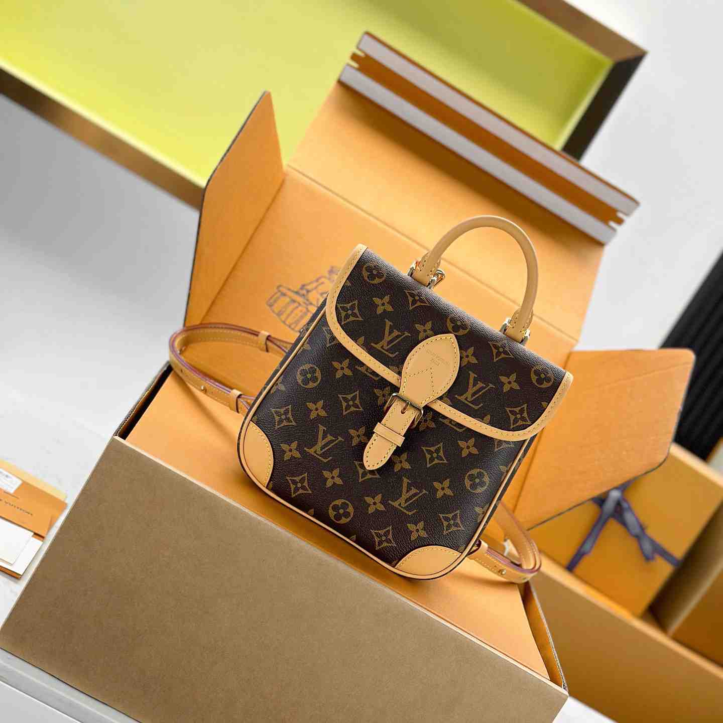 Louis Vuitton Diane Backpack PM M29766 - DesignerGu