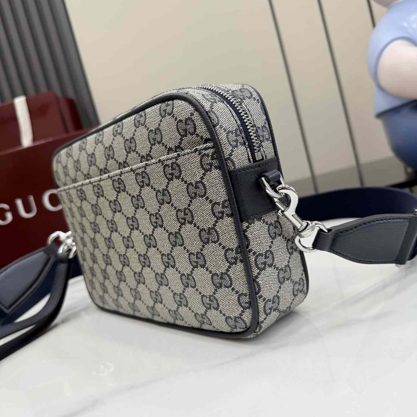 Gucci Gucci Essence Classic Small Crossbody Bag A006ZN - DesignerGu