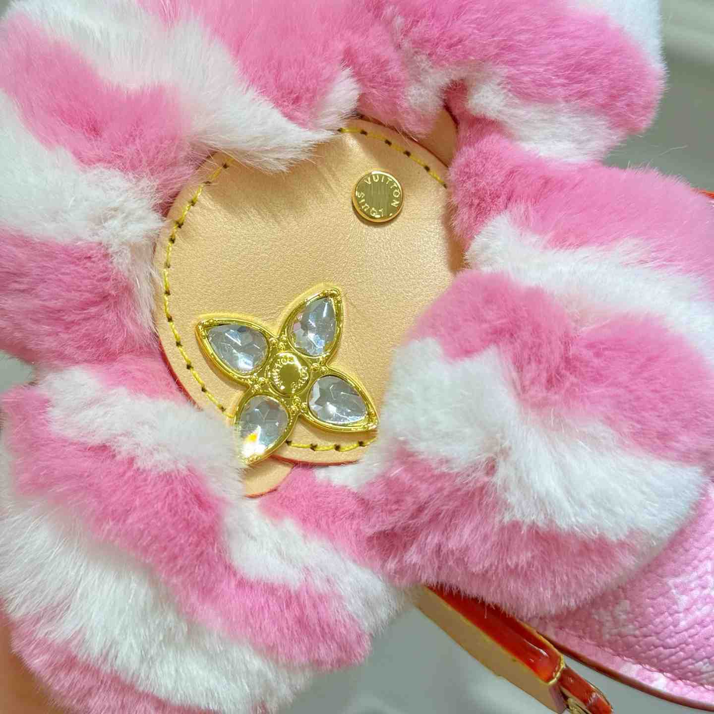 Louis Vuitton Vivienne Fashionista Bag Charm M02991 - DesignerGu