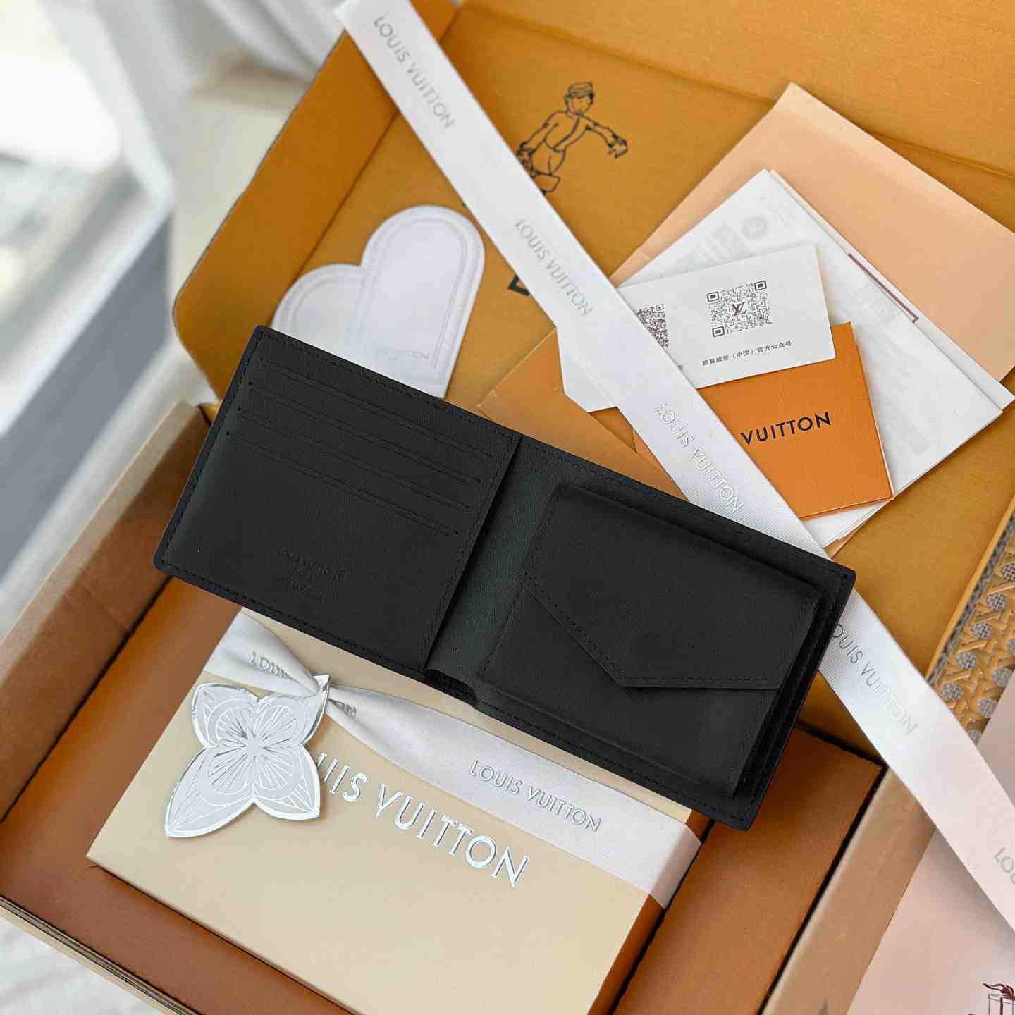 Louis Vuitton Marco Wallet M25944 - DesignerGu