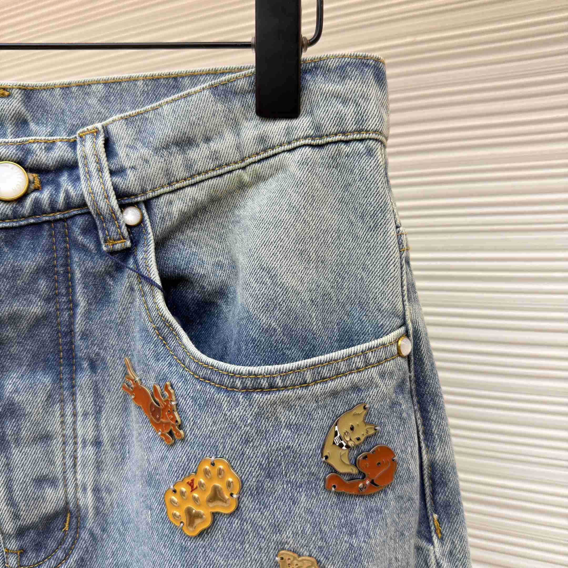 Louis Vuitton Chinese Valentine’s Day Denim Skate Pants 1AKOSF - DesignerGu