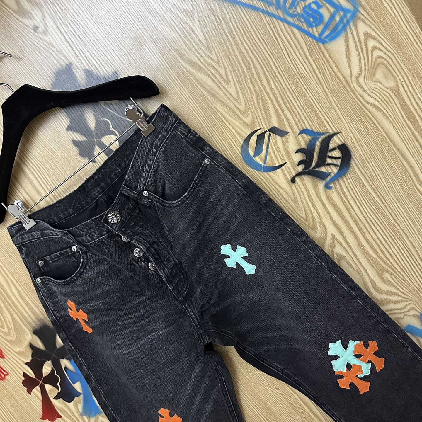 Chrome Hearts  Jeans  - DesignerGu