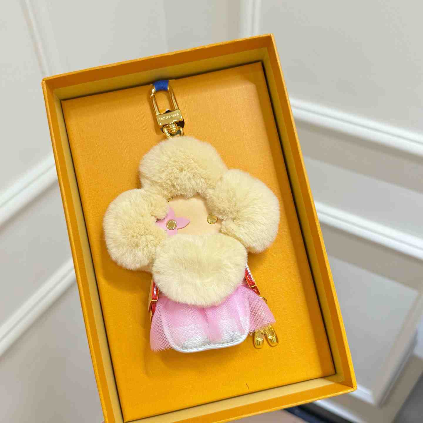 Louis Vuitton Vivienne Fashionista Ballerina Bag Charm M03990 - DesignerGu