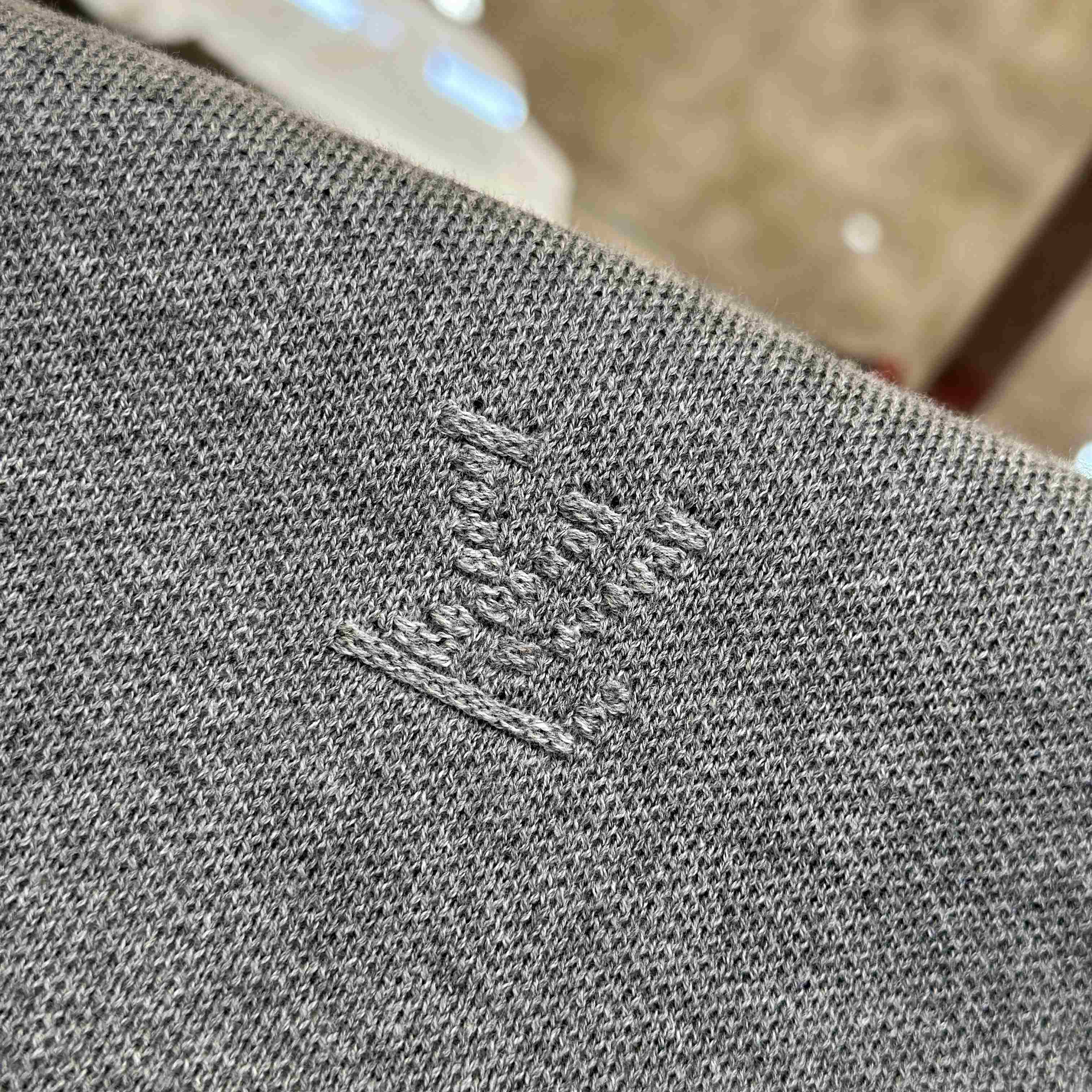 Louis Vuitton Gradient Signature Jacquard Hoodie 1AKLWW - DesignerGu