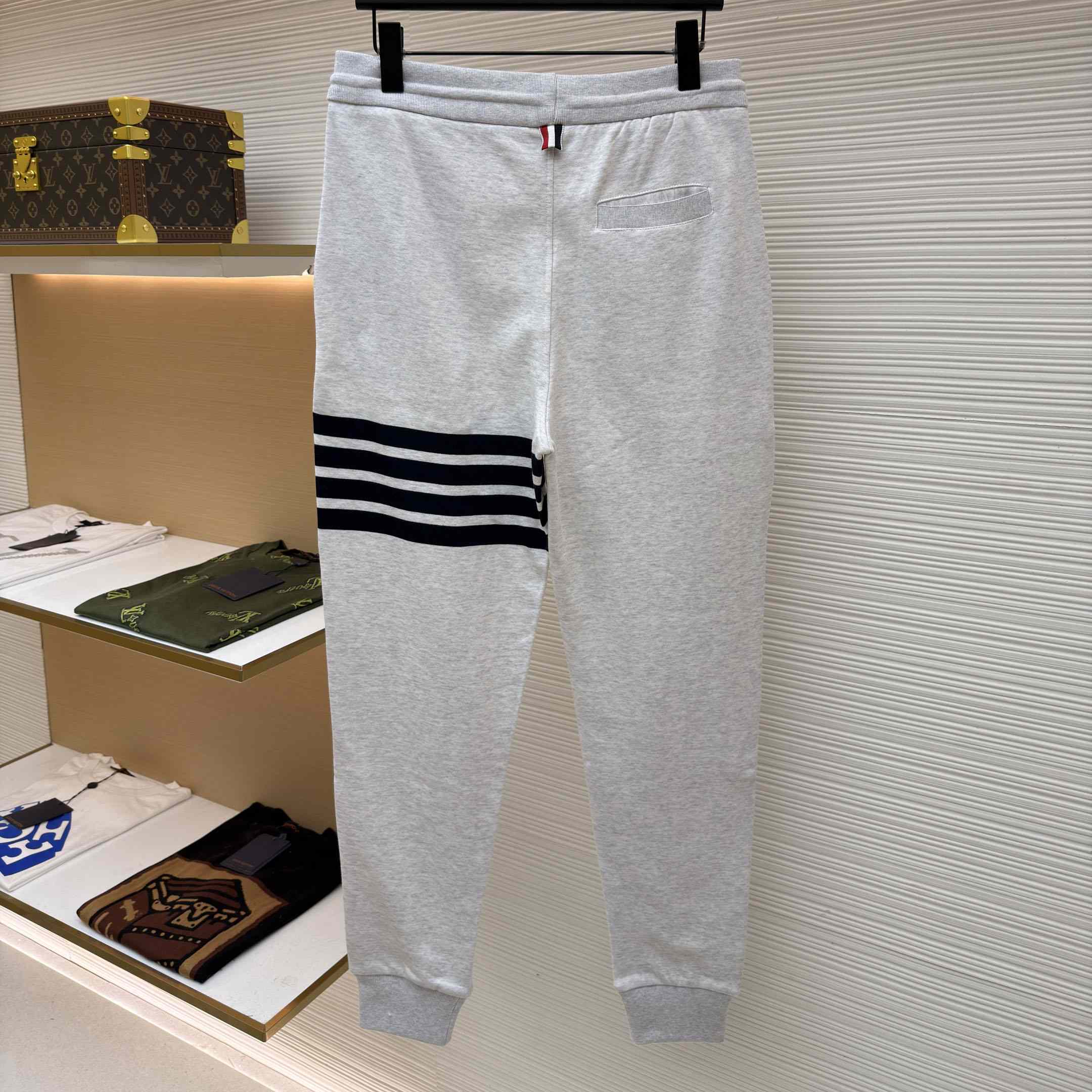 Thom Browne Classic Loopback 4-Bar Sweatpants - DesignerGu