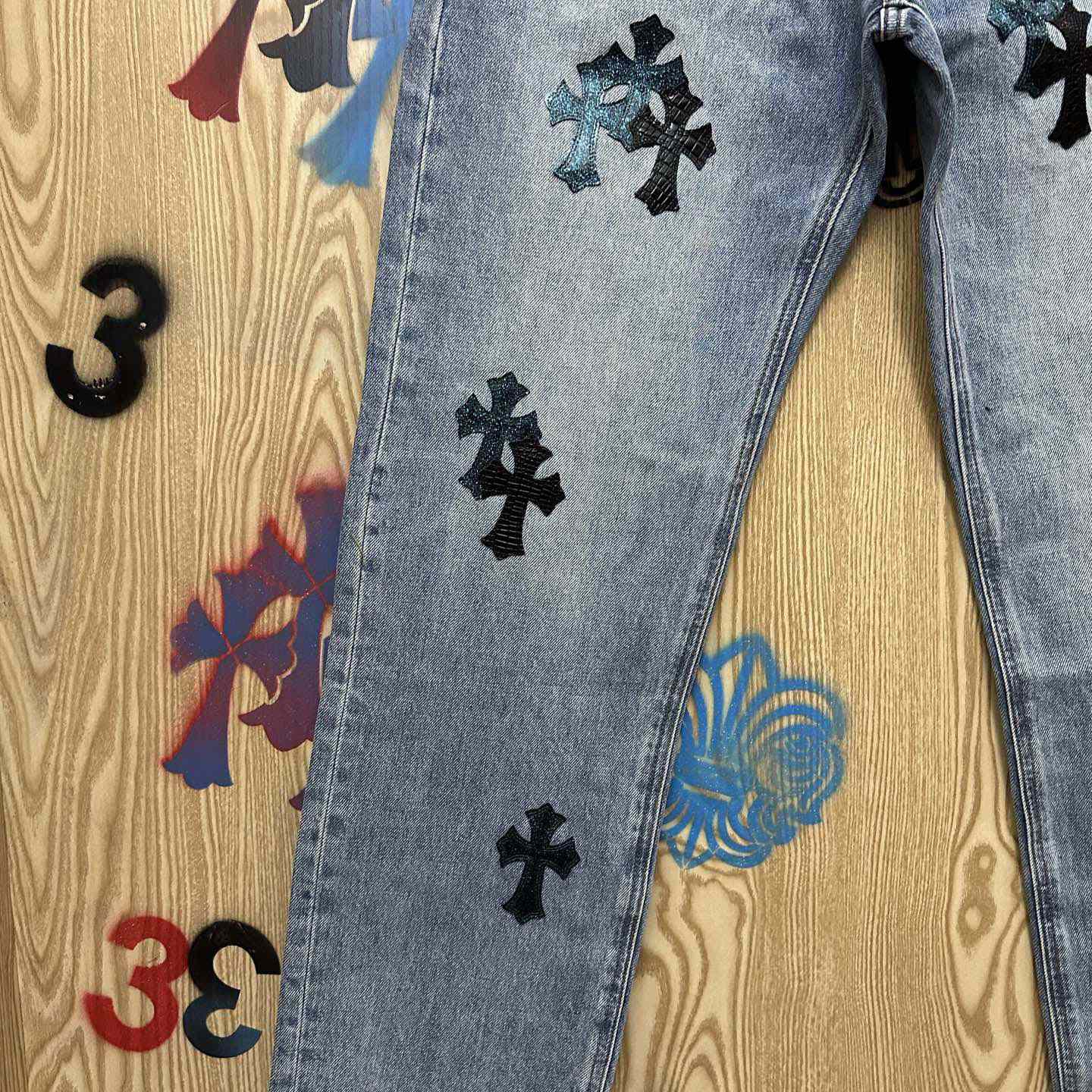 Chrome Hearts  Jeans  - DesignerGu