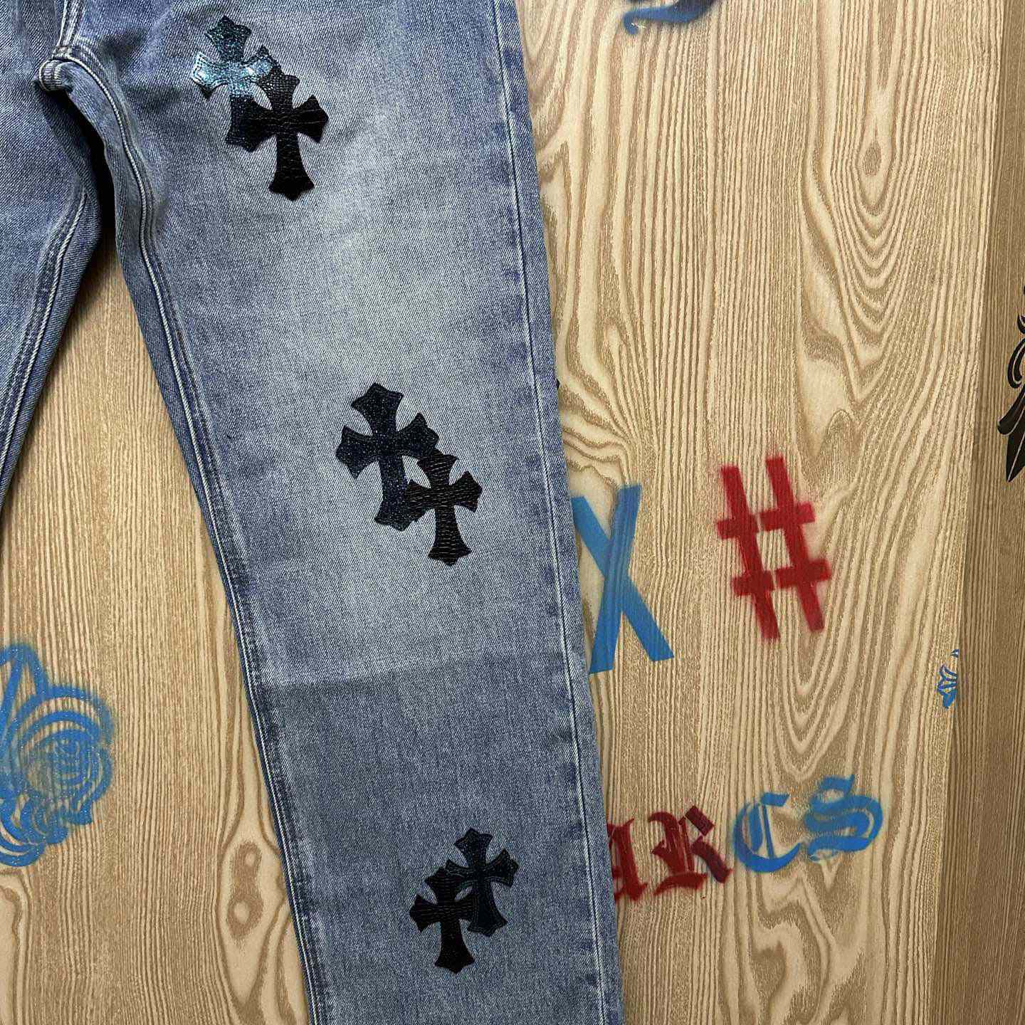 Chrome Hearts  Jeans  - DesignerGu