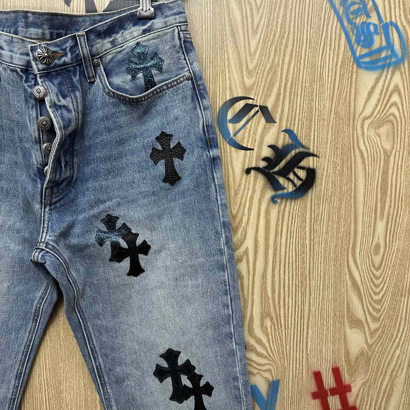 Chrome Hearts  Jeans  - DesignerGu