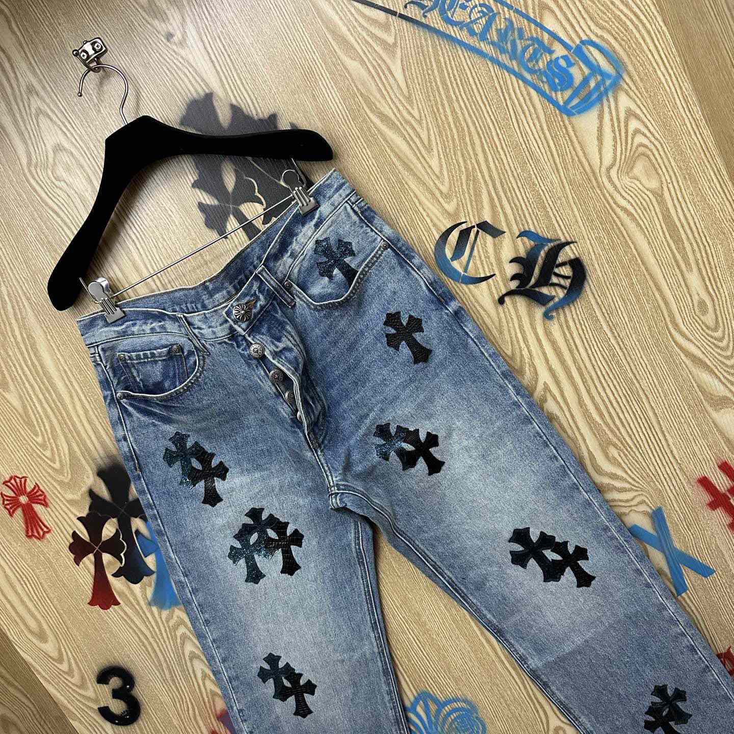 Chrome Hearts  Jeans  - DesignerGu