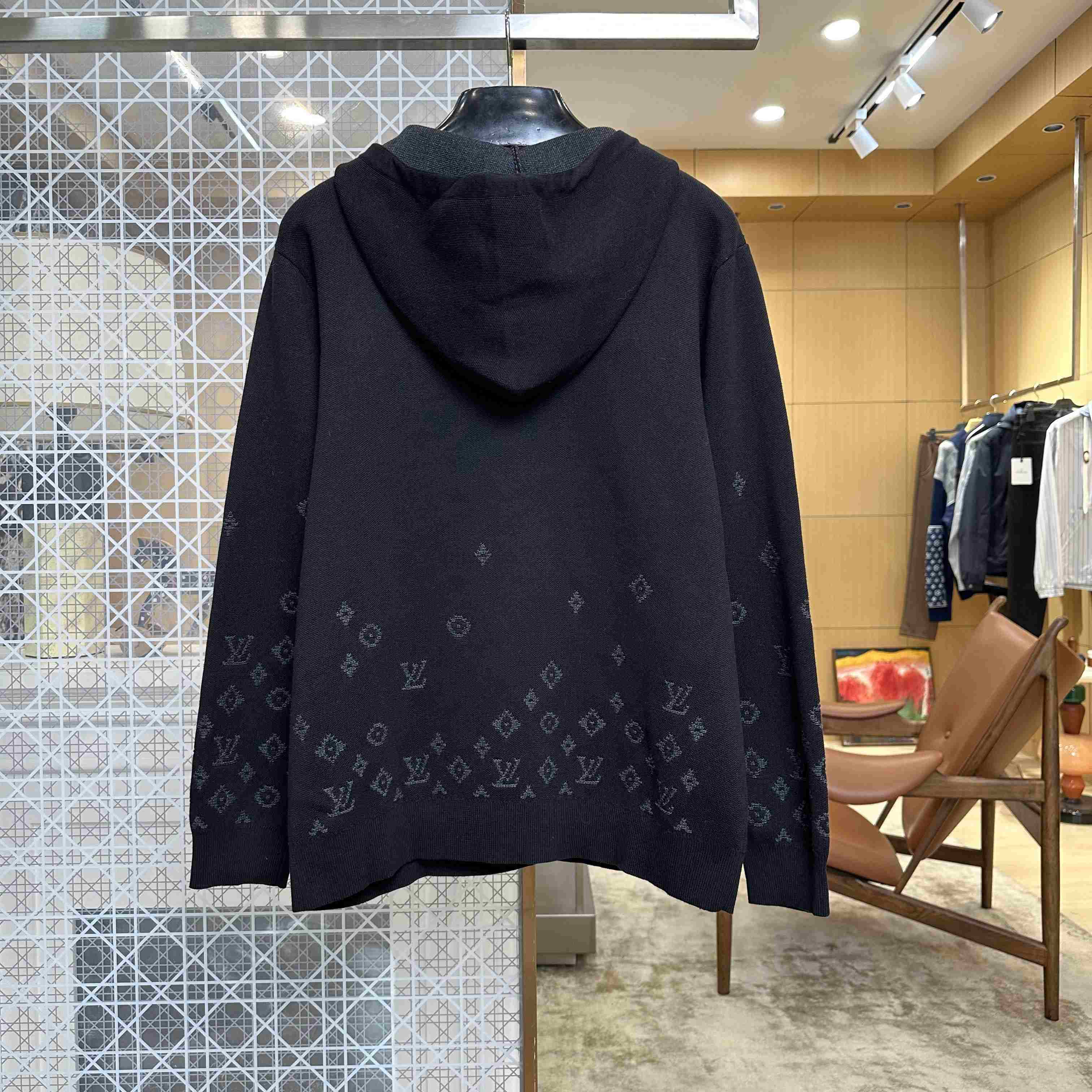 Louis Vuitton Gradient Signature Jacquard Hoodie 1AKRMX - DesignerGu