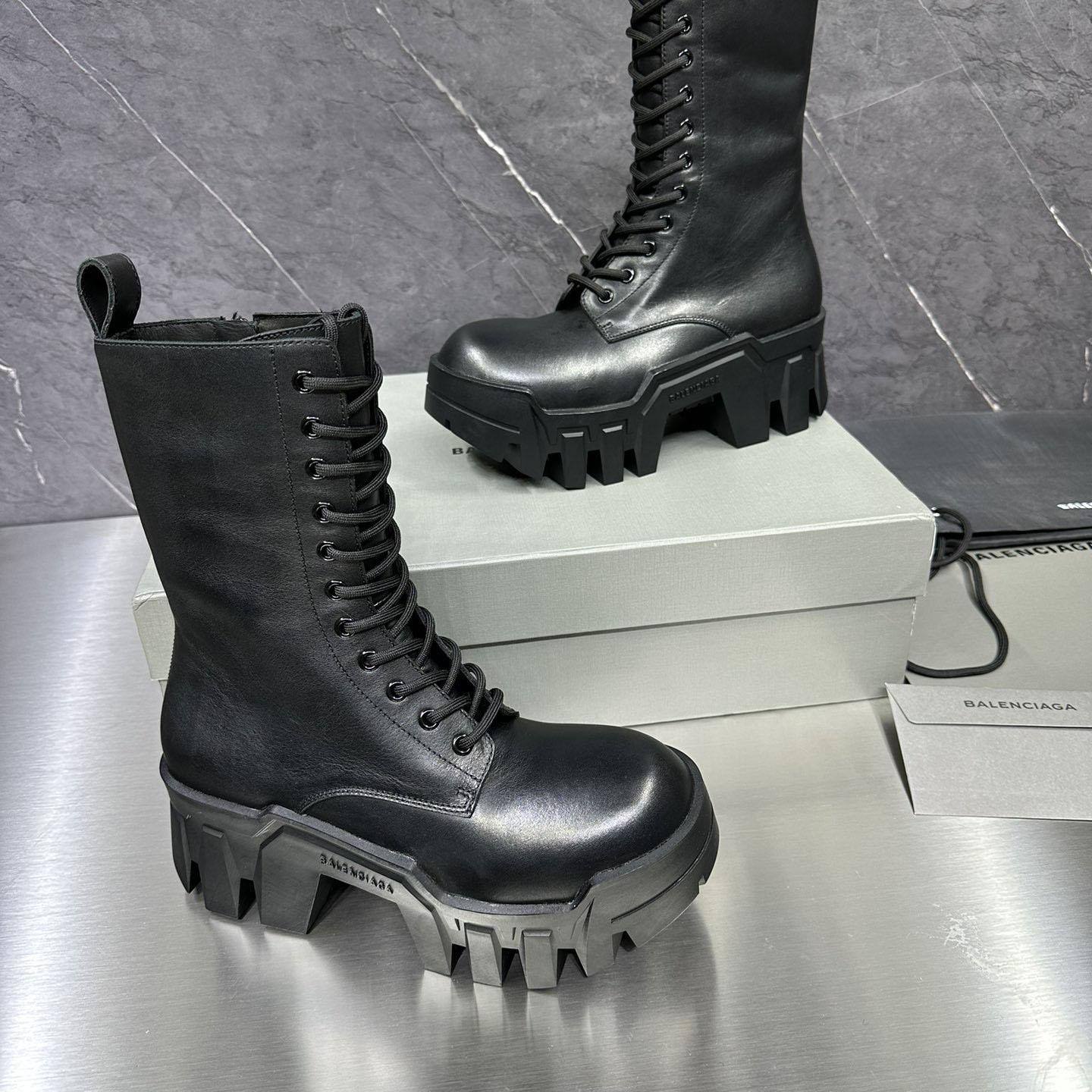Balenciaga Bulldozer Lace-Up Leather Ankle Boots - DesignerGu