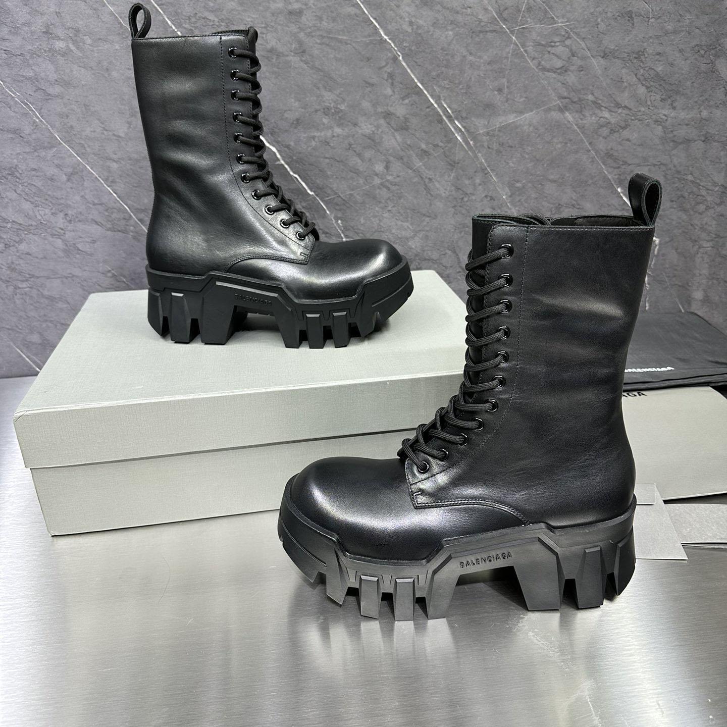 Balenciaga Bulldozer Lace-Up Leather Ankle Boots - DesignerGu