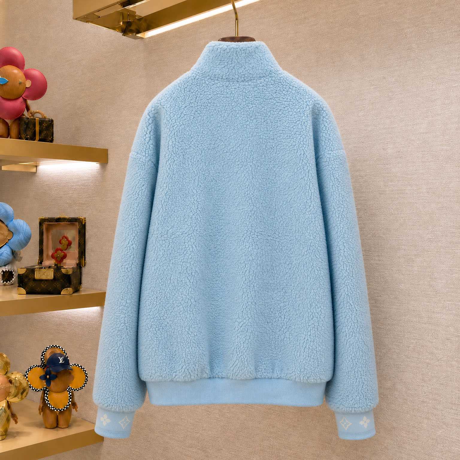 Louis Vuitton Signature Patch Fleece Blouson 1AKLL3 - DesignerGu