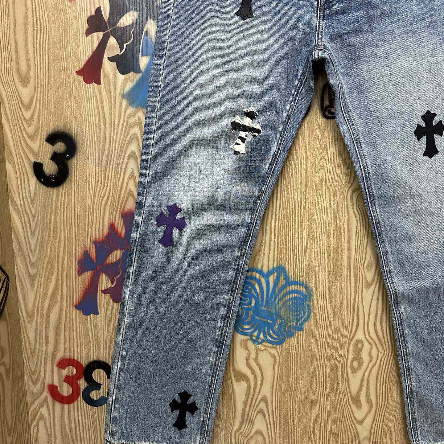 Chrome Hearts  Jeans  - DesignerGu