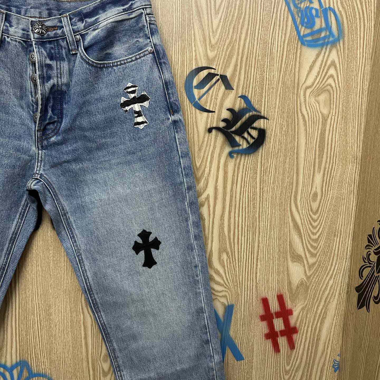 Chrome Hearts  Jeans  - DesignerGu