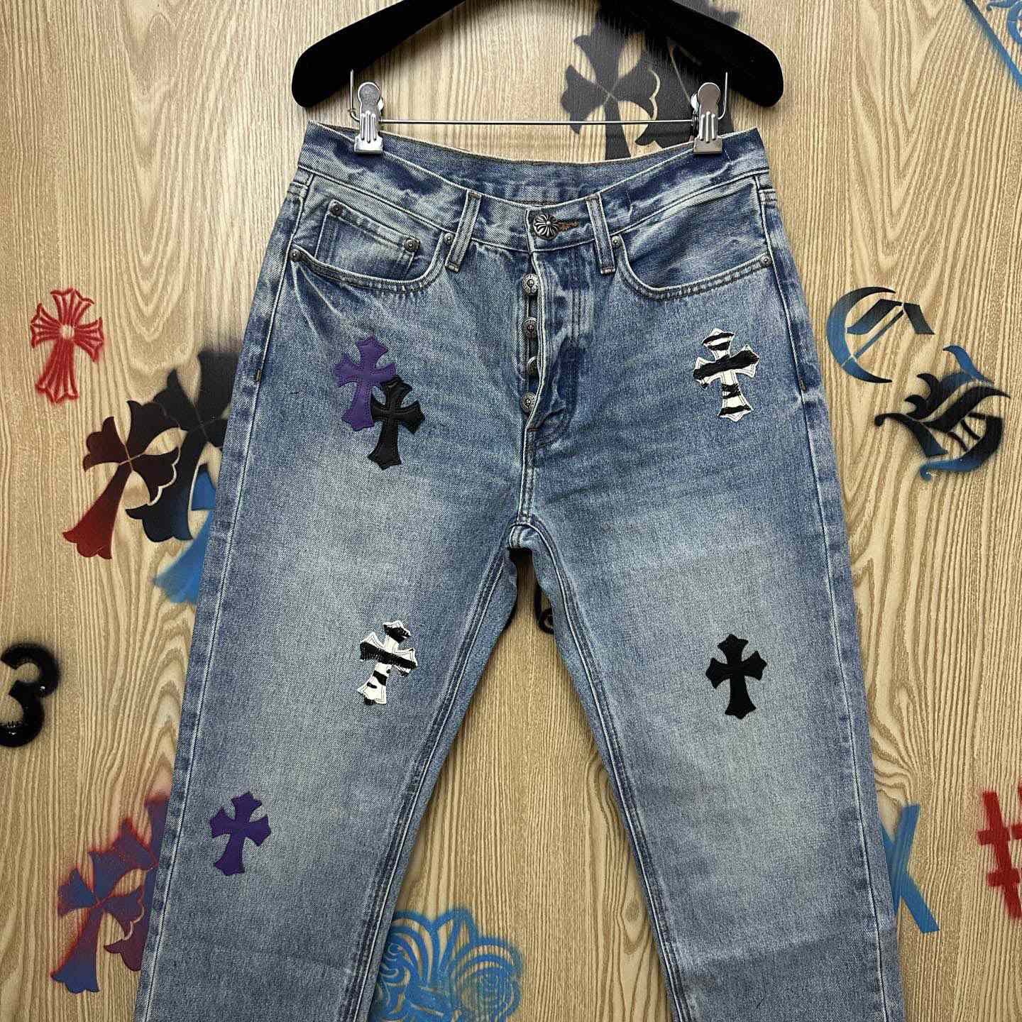 Chrome Hearts  Jeans  - DesignerGu