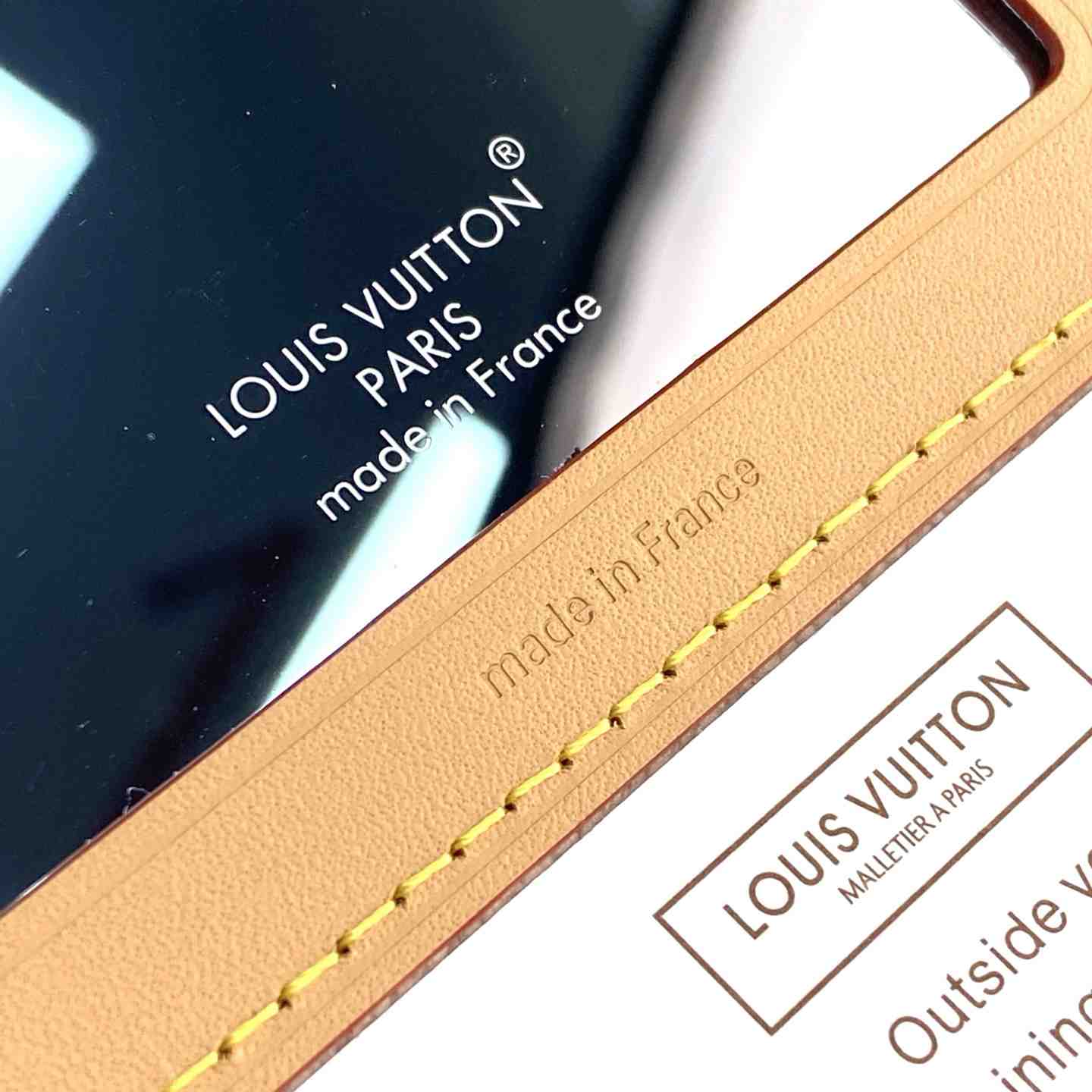 Louis Vuitton Lip And Eye Brush Set LBC001 - DesignerGu