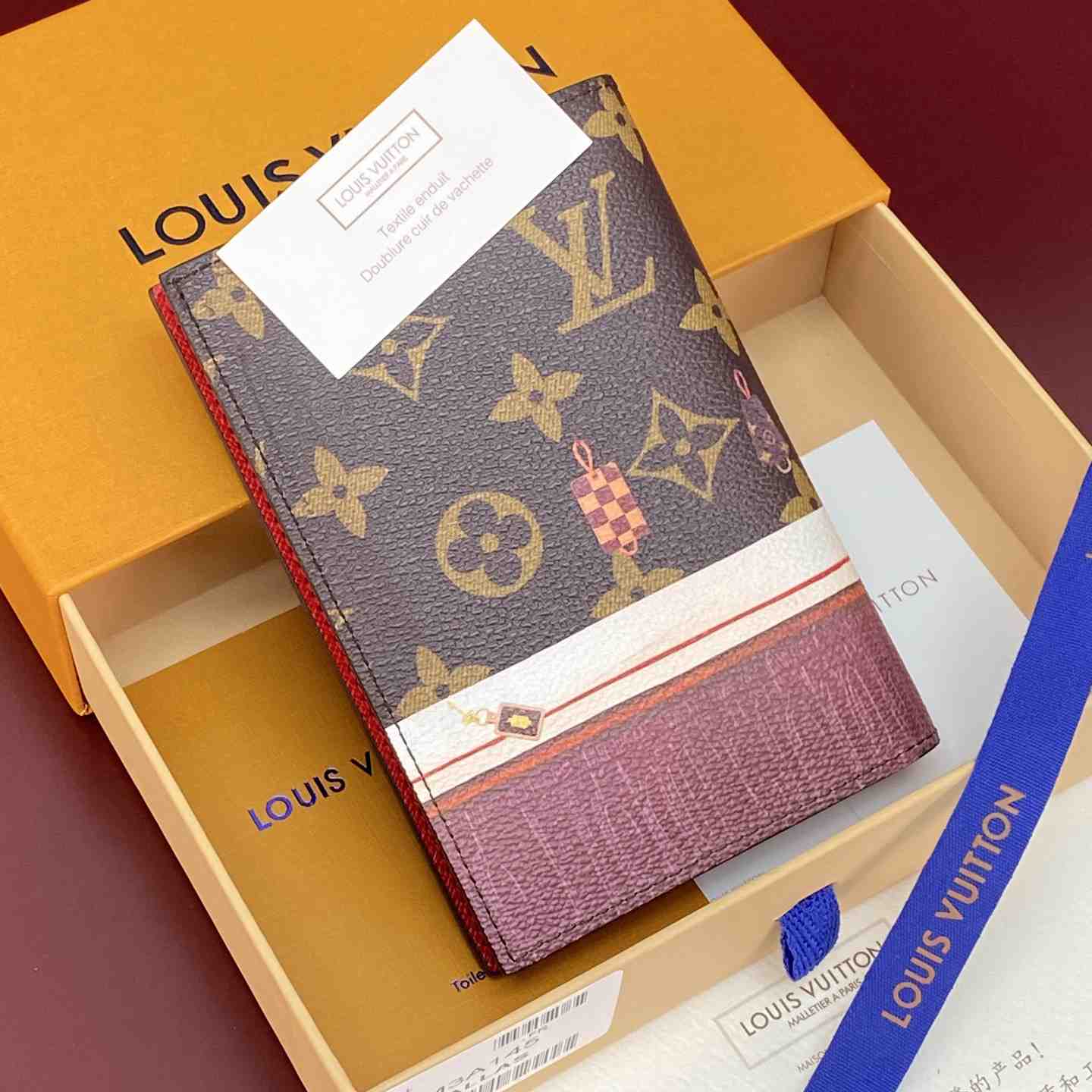 Louis Vuitton Passport Cover M3A145 - DesignerGu