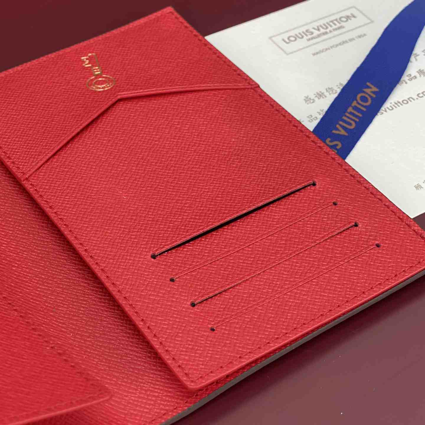 Louis Vuitton Passport Cover M3A145 - DesignerGu