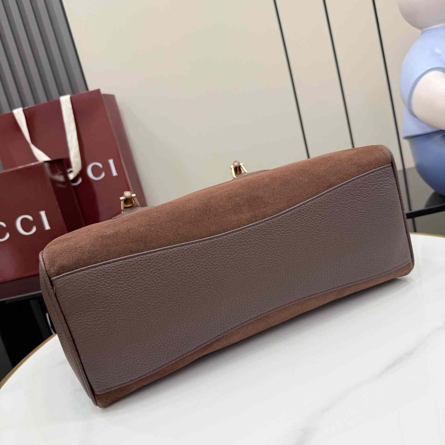 Gucci Large Boston Bag With Bamboo A006OD - DesignerGu