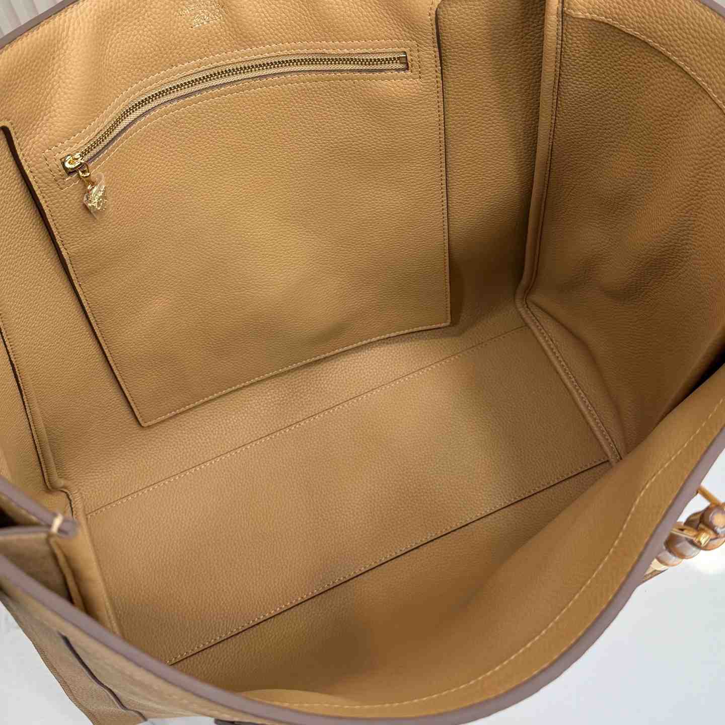 Gucci Bamboo Tote Large Bag A0022V - DesignerGu