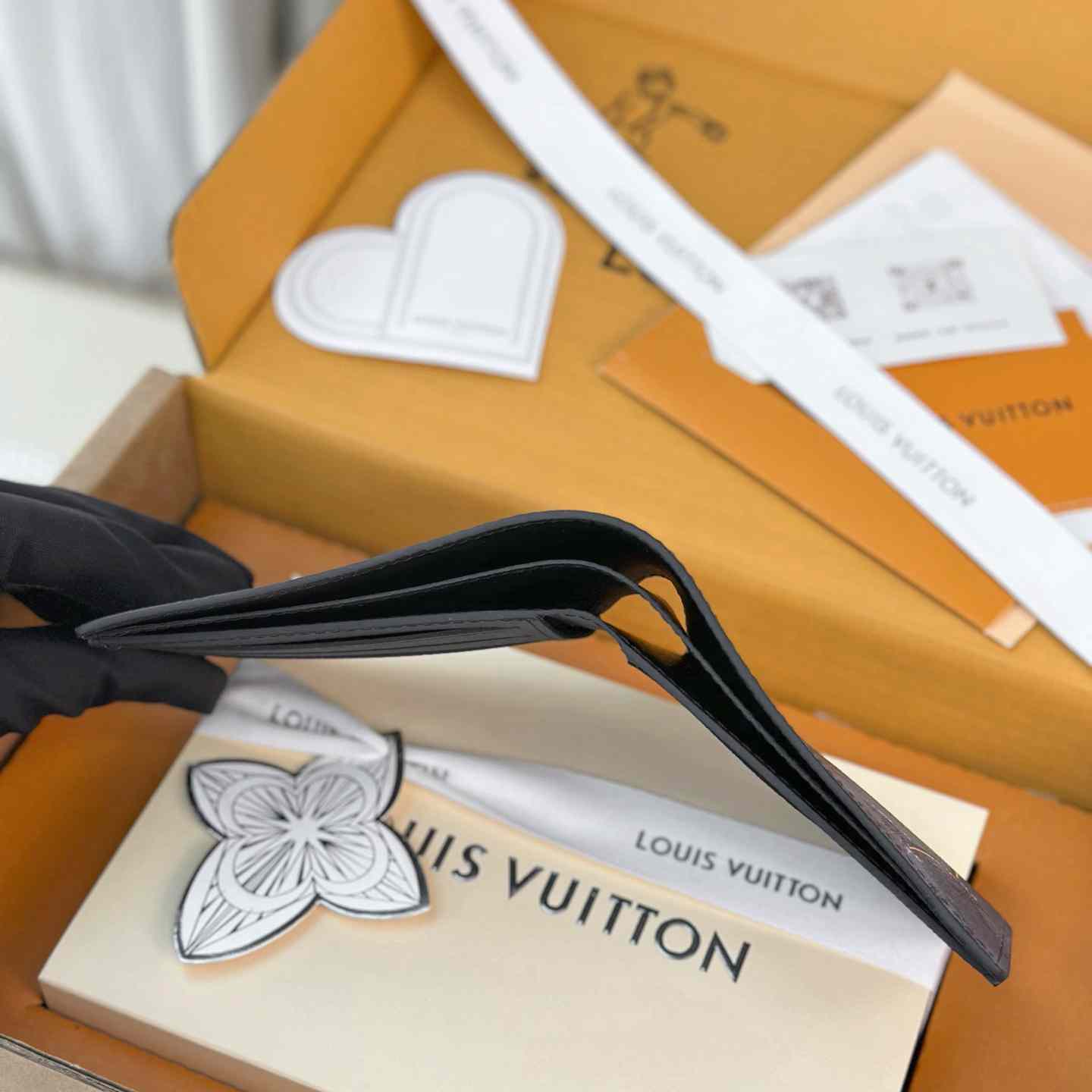 Louis Vuitton Multiple Wallet M3A545 - DesignerGu