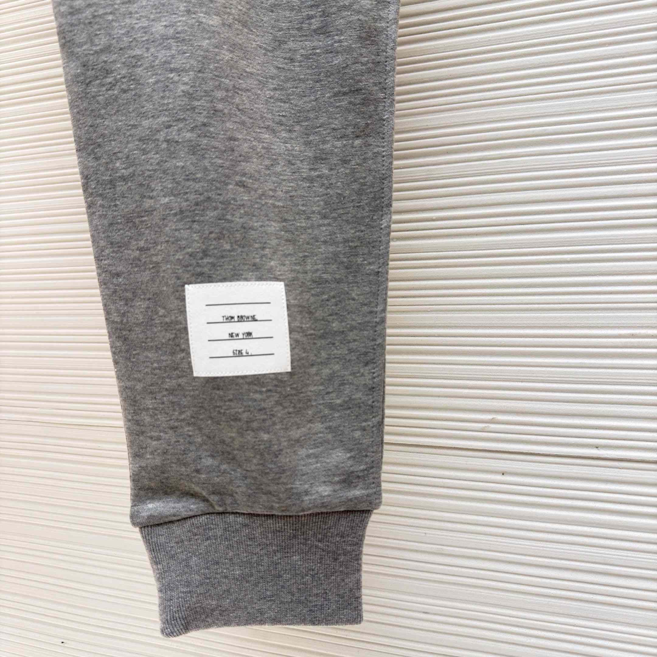 Thom Browne Classic Loopback 4-Bar Sweatpants - DesignerGu